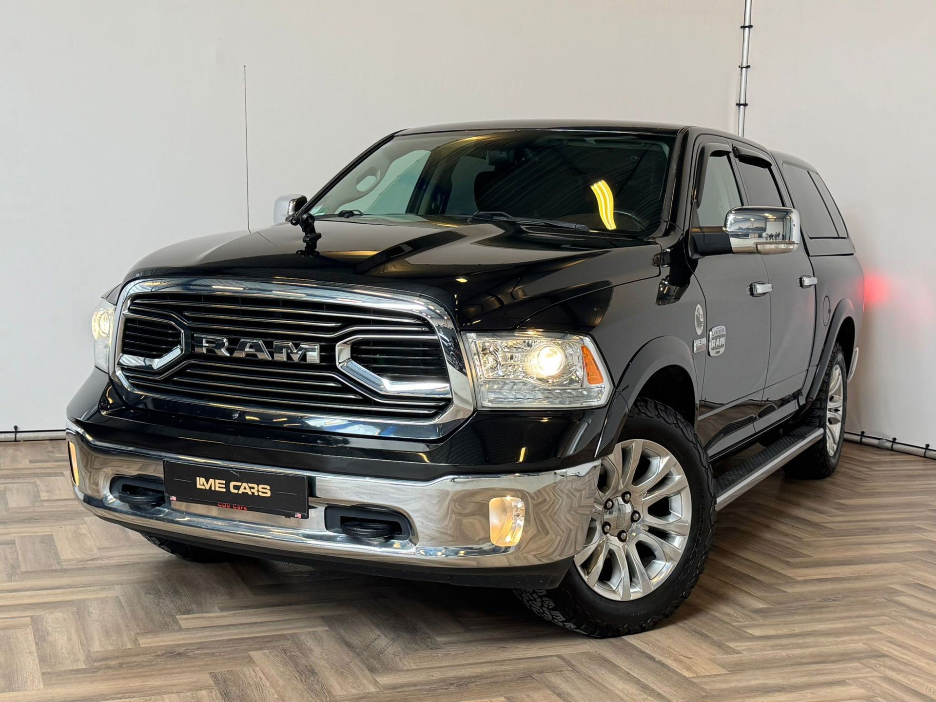 Dodge Ram 5.7L HEMI|1500|LONGHORN|LUCHTVERING|INRUIL MOGELIJK|