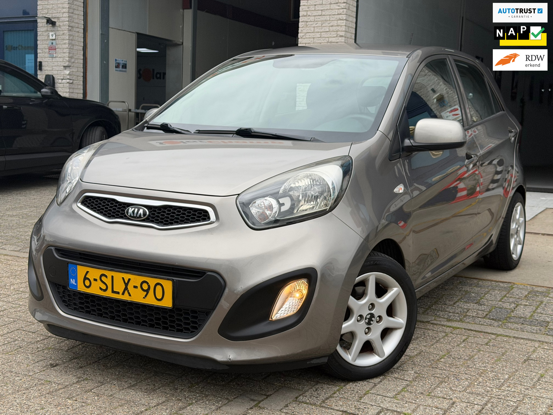 Kia Picanto 1.0 CVVT ISG Comfort Pack/ 5drs/ nap/ 3e EIG/ dealeronderhouden/ 1jaar apk/ airco/ navi/ EL-ramen/ zeer nette auto.