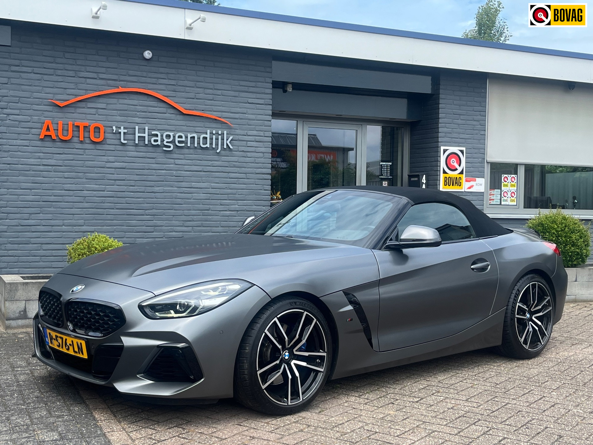 BMW Z4 Roadster M40i HE Frozen Grey H&K HUD