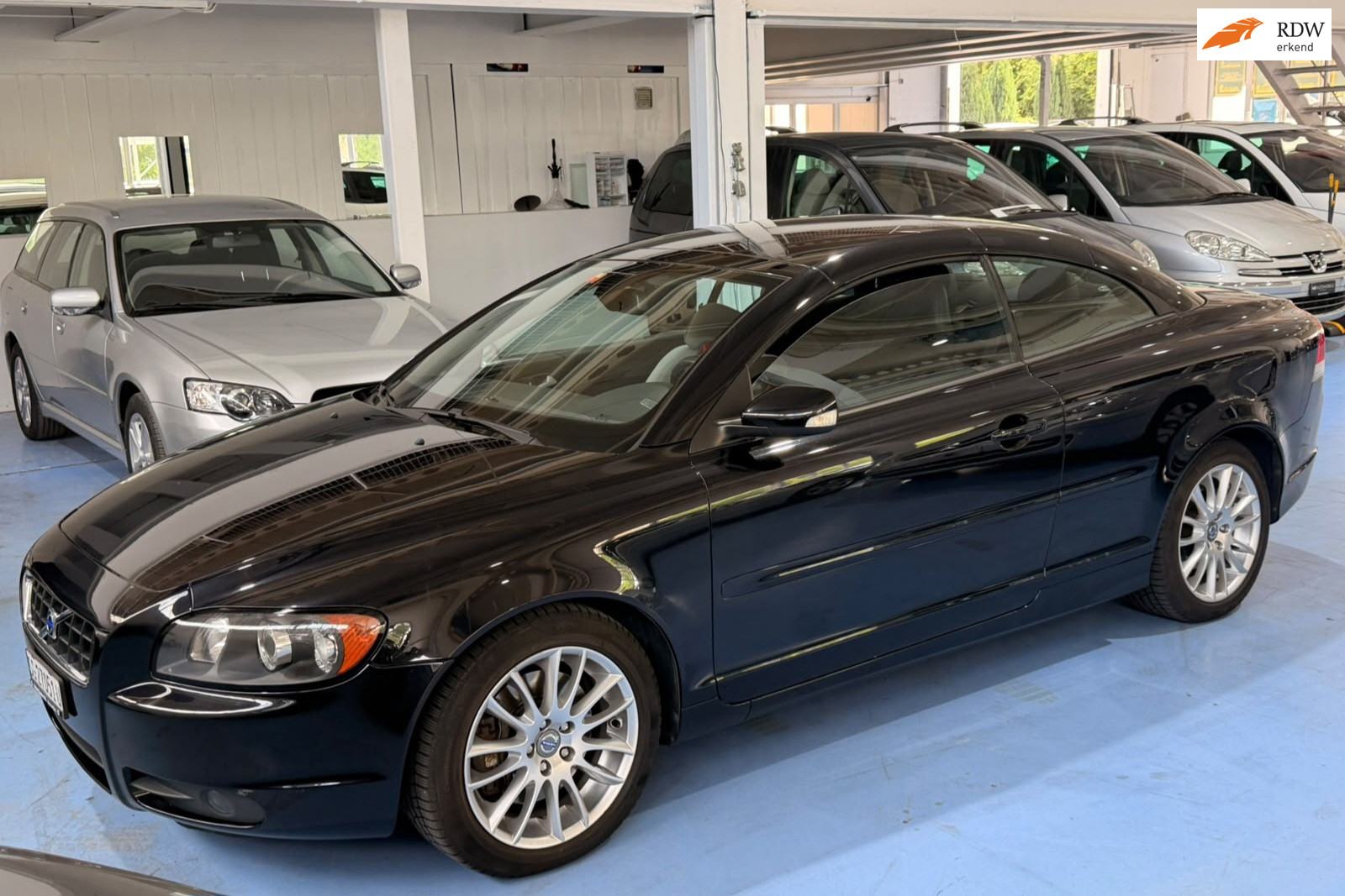 Volvo C70 Convertible 2.4 Momentum Zwitsers 1eign, netto € 9.915, bijtel vriendelijk, 4ever Youngtimer!