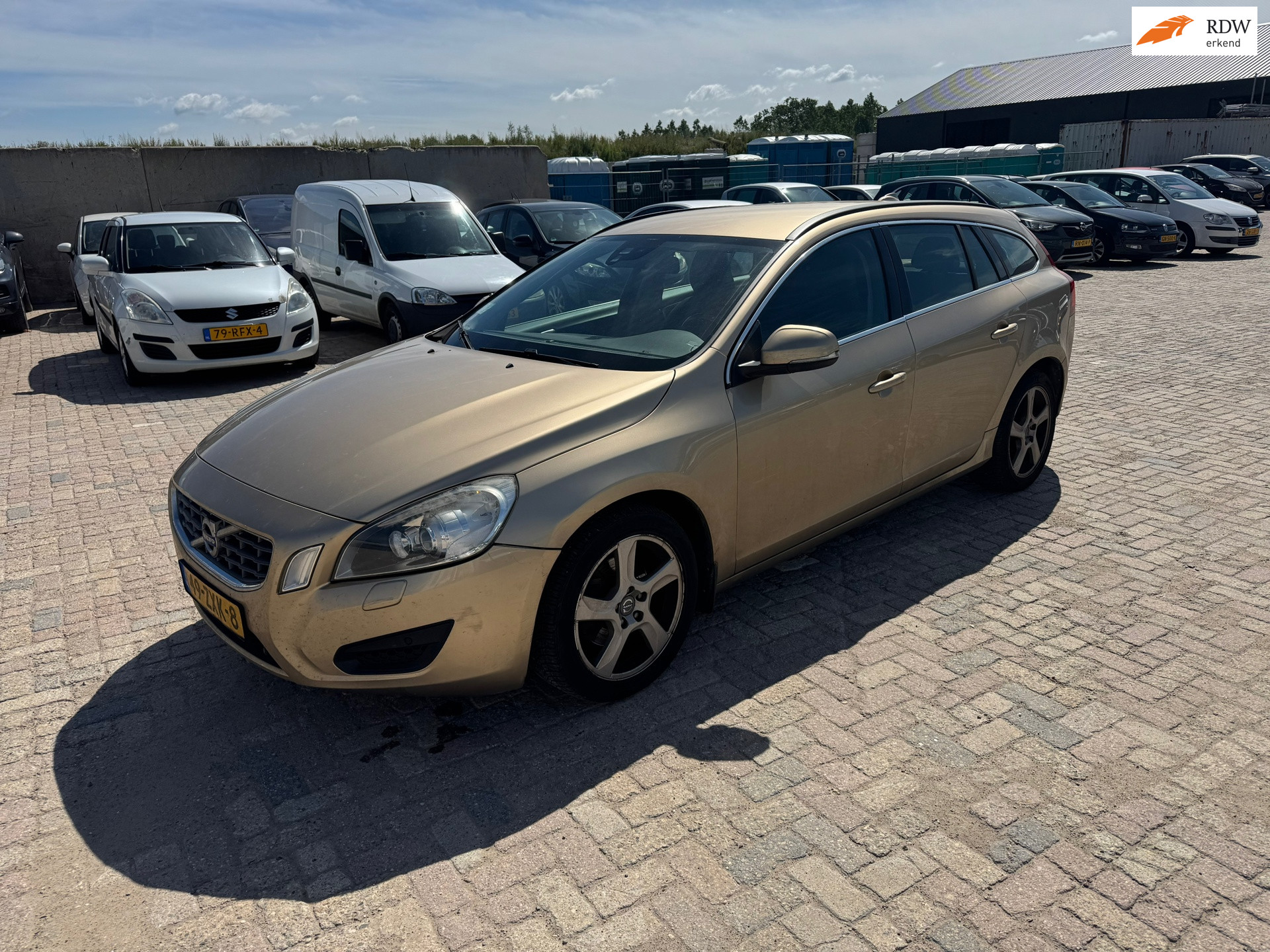 Volvo V60 1.6 T3 Summum / export / handel!