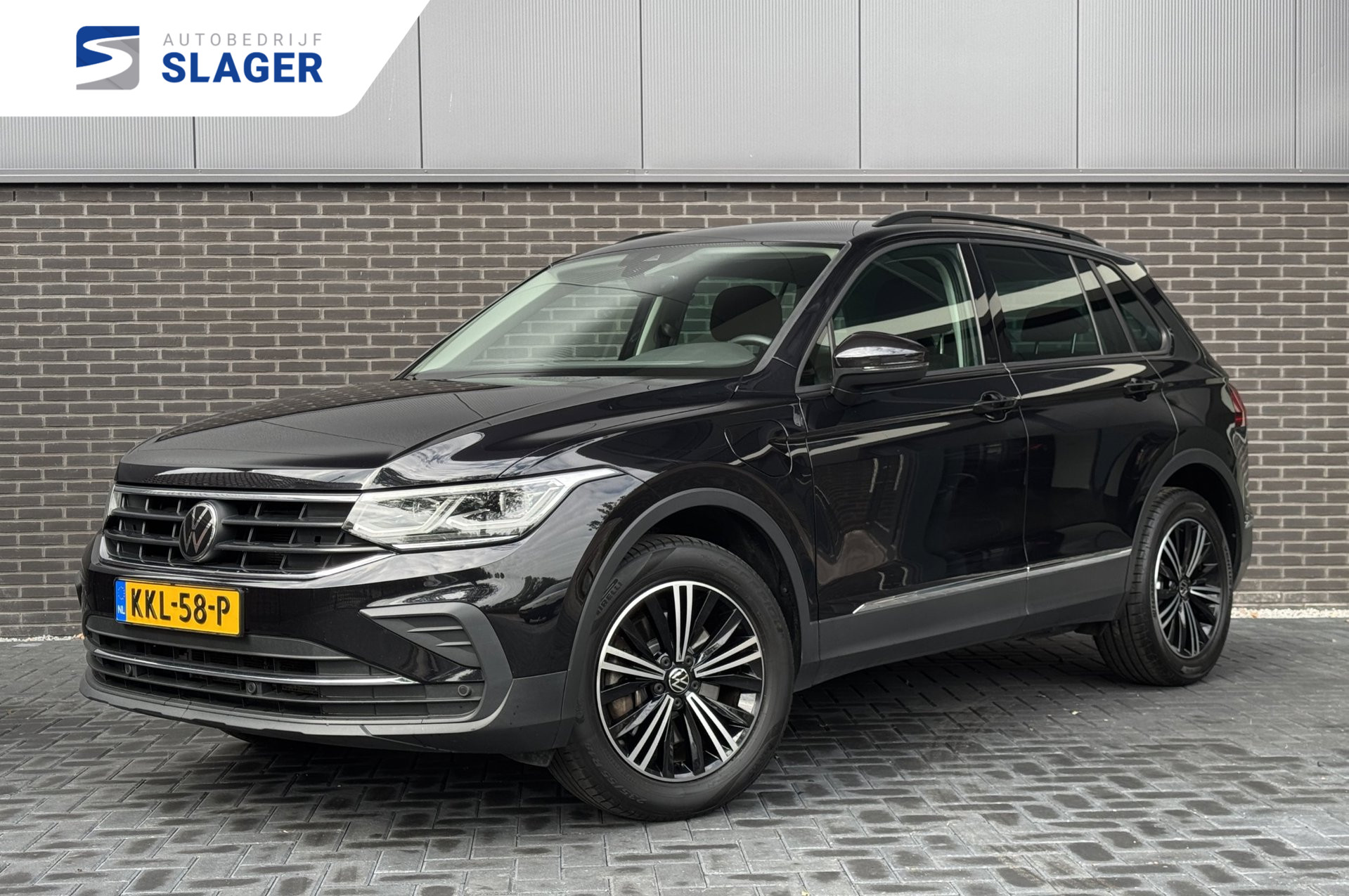 Volkswagen Tiguan 1.4 TSI eHybrid Life Business+ | 245 pk | Navi | Carplay | ACC | IQ