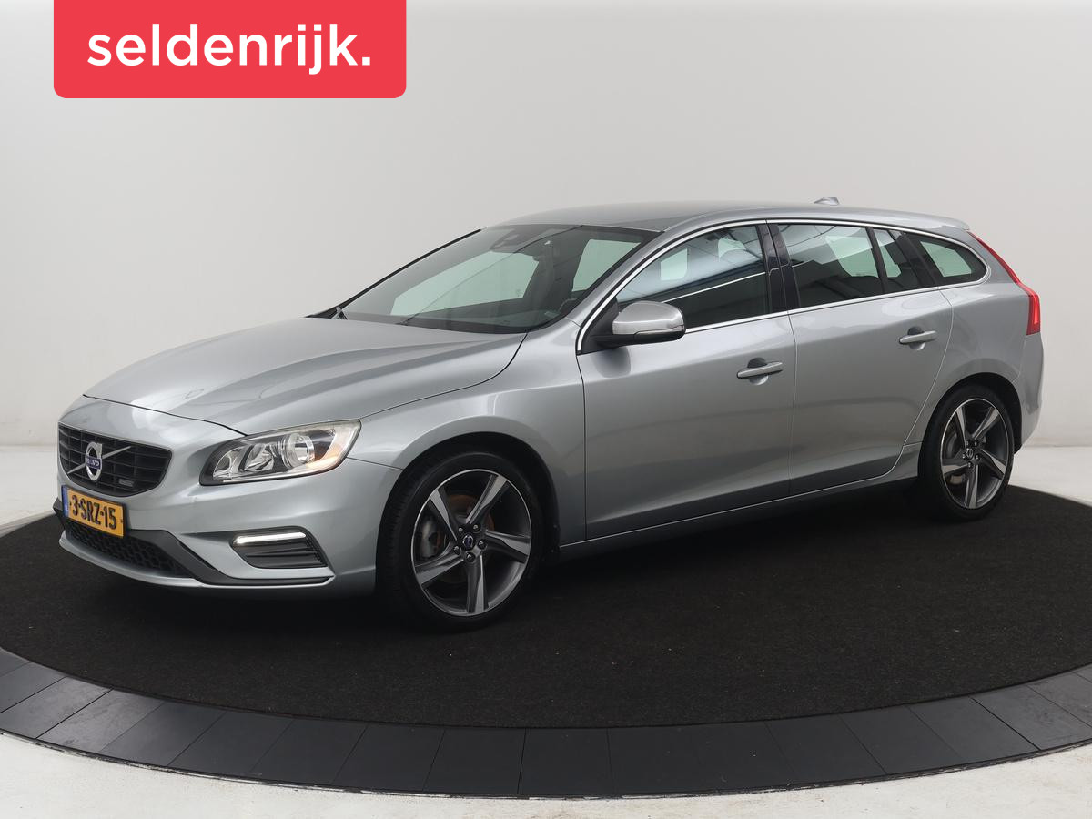 Volvo V60 1.6 T3 R-Design | Leder/alcantara | Cruise control |
