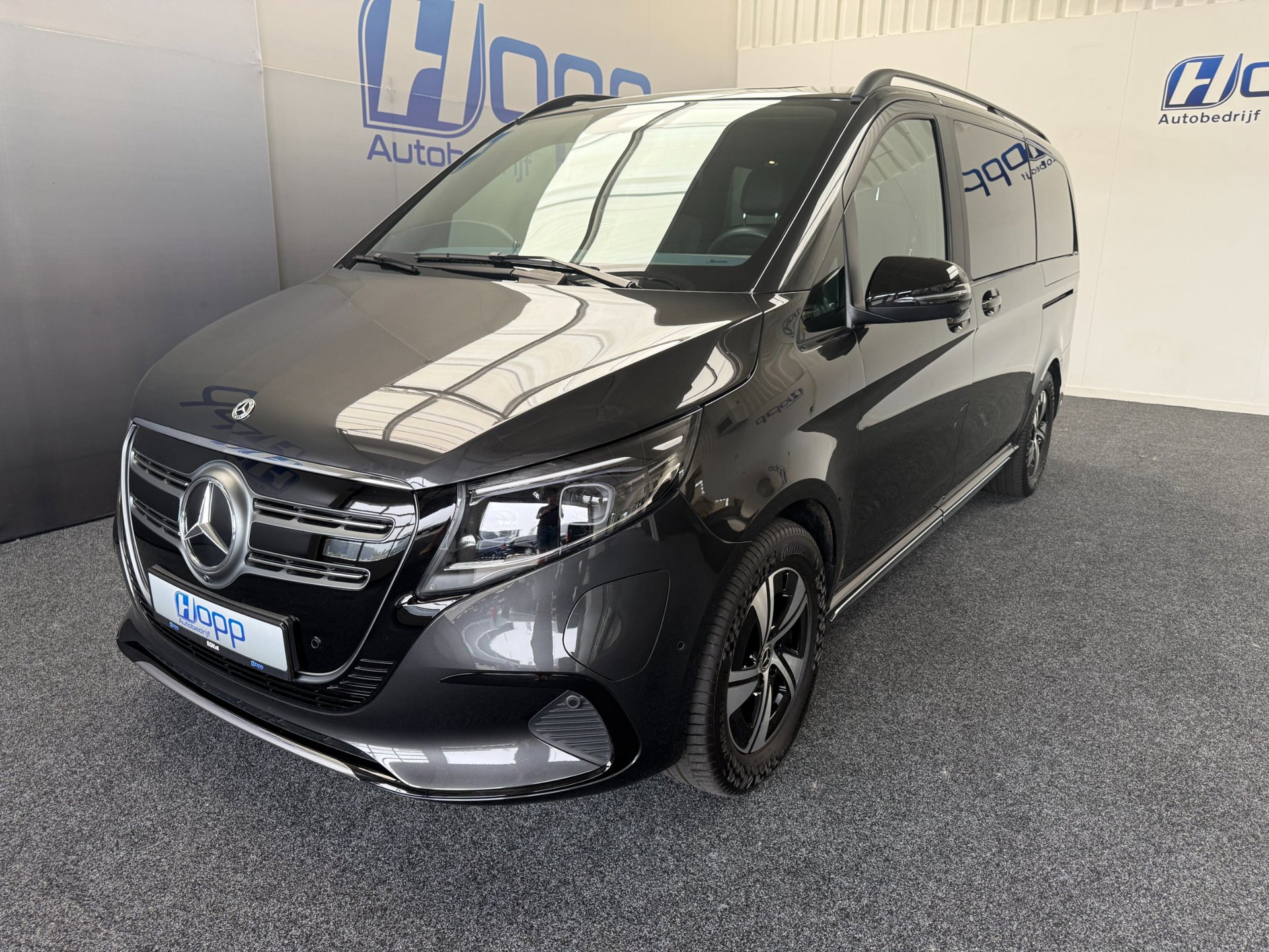 Mercedes-Benz EQV 300 L2 Facelift – 8-pers – AMG – Inter. & Exter. pakket – 360 – Elec. deuren – Vol Opties – Incl. Garantie