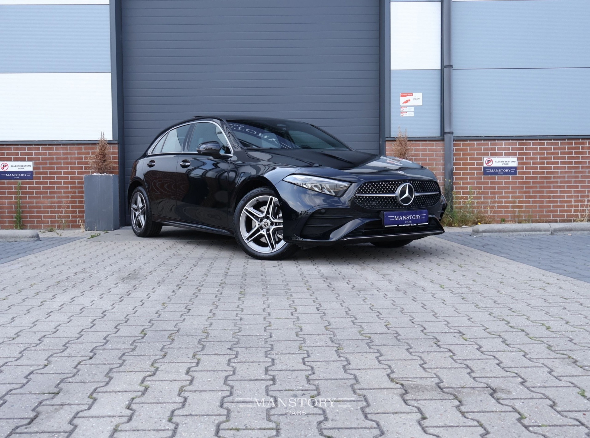 Mercedes-Benz A-Klasse 250 e AMG Line
