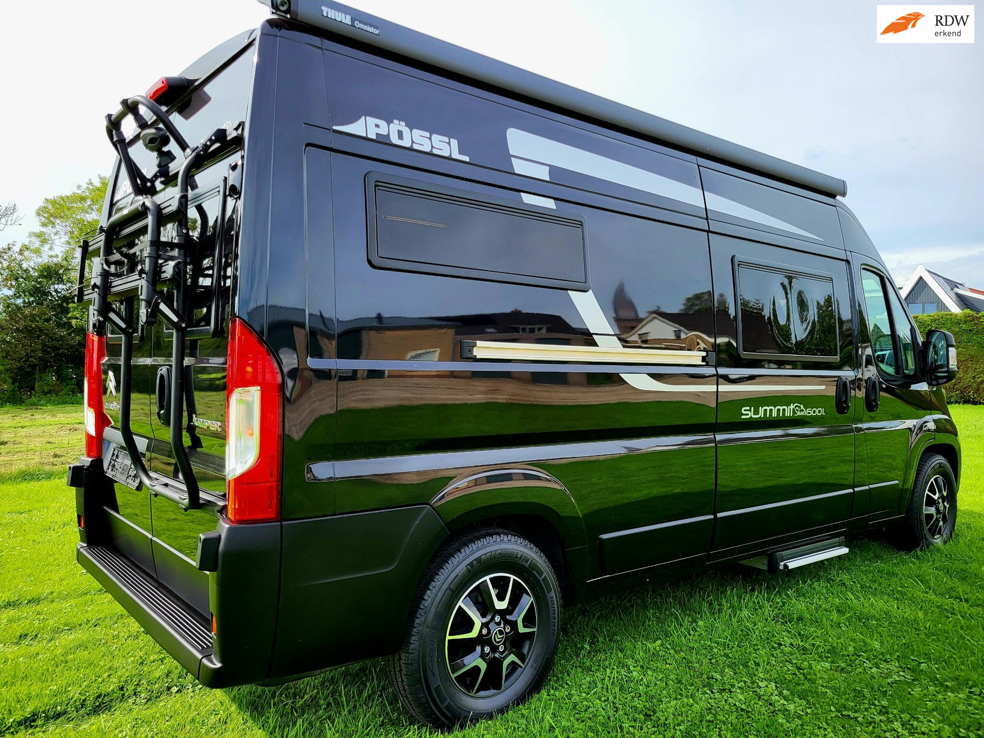 Pössl SUMMIT 600L SHINE BLACK NIEUW/2026/140 PK/ LENGTE BEDDEN