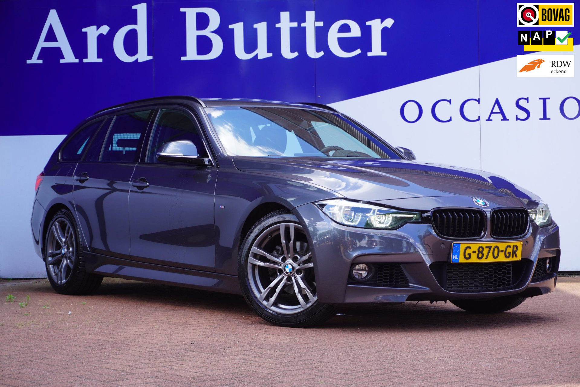 BMW 3 Serie Touring 318i M Sport elek-Klep+Led+Volleder+navigatie+stoel-verw+Media-Pack+18″Lmv = ORIG/DEALER/NL !! OKT-2019