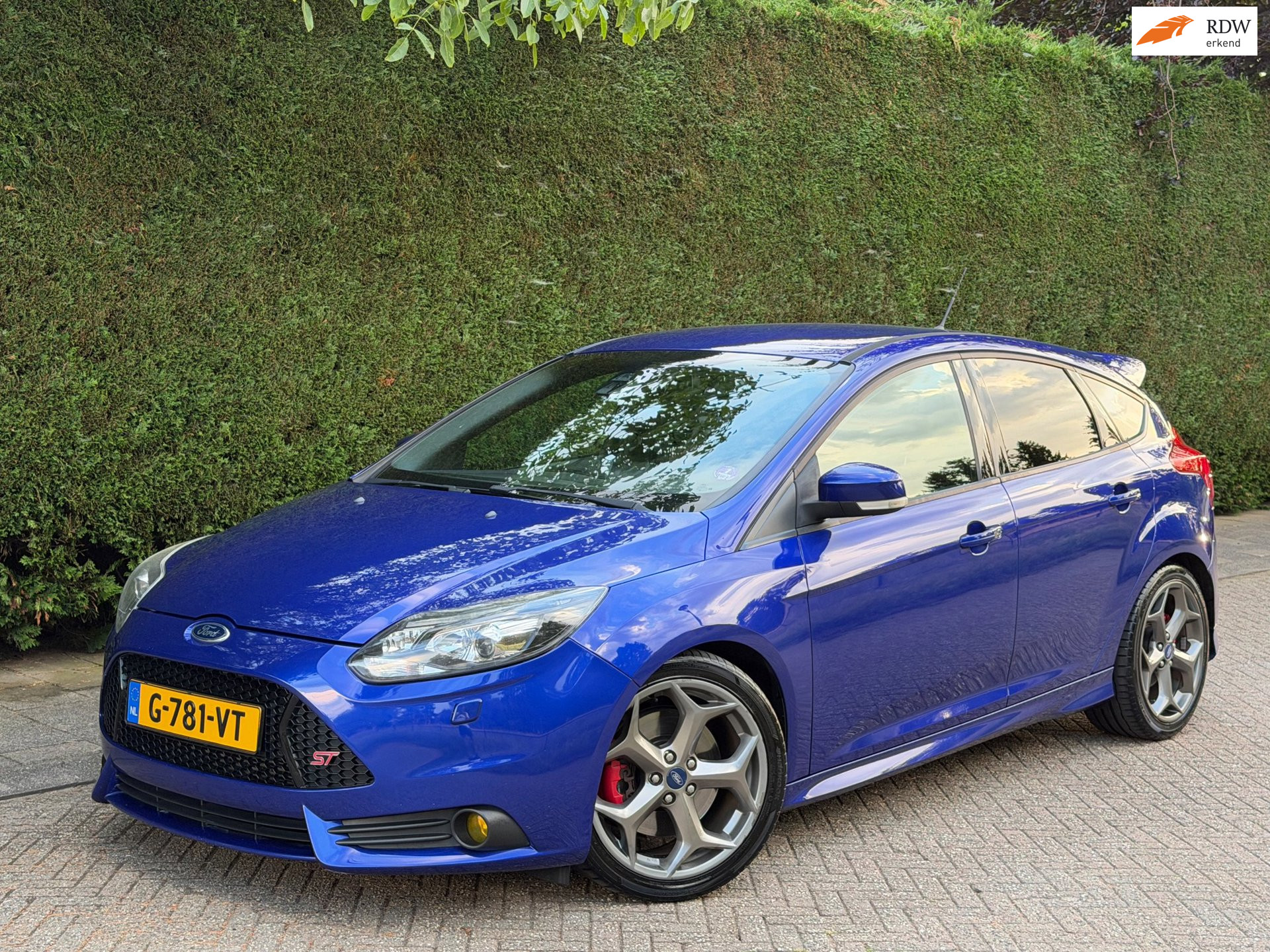 Ford Focus 2.0 EcoBoost ST-3 RIJDT NIEUW/ZEER NETJES/RECARO!