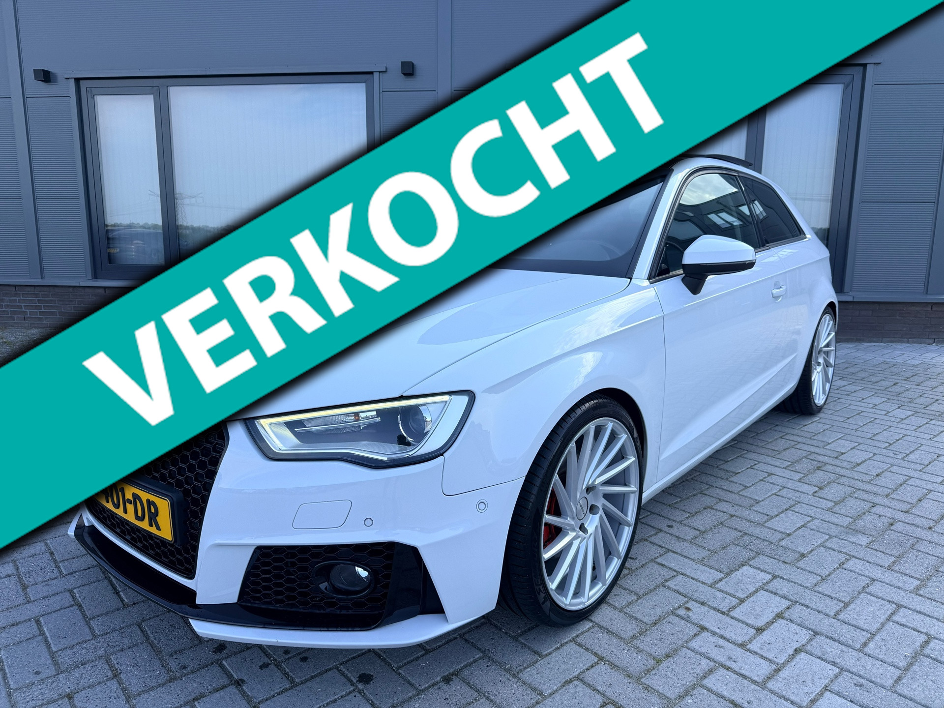 Audi A3 1.8 TFSI quattro|Automaat|Pano|19inch Vossen|RS look|180pk|