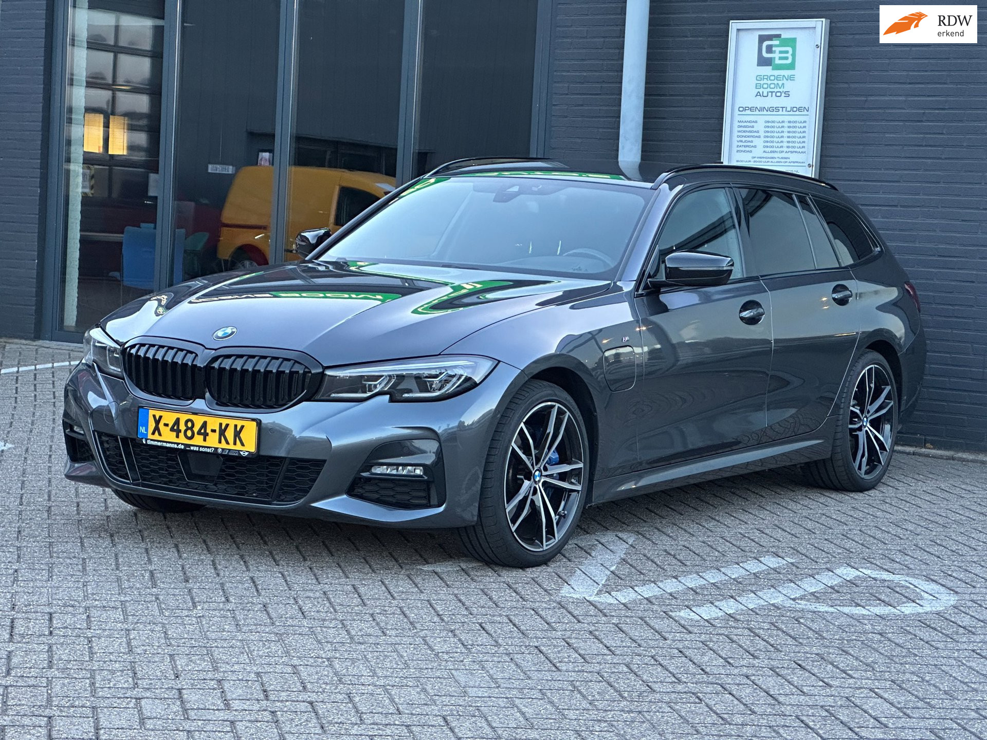 BMW 3 Serie Touring 330e High Executive/LED/NAVI/CARPLAY/CAMERA/NETTE STAAT!!