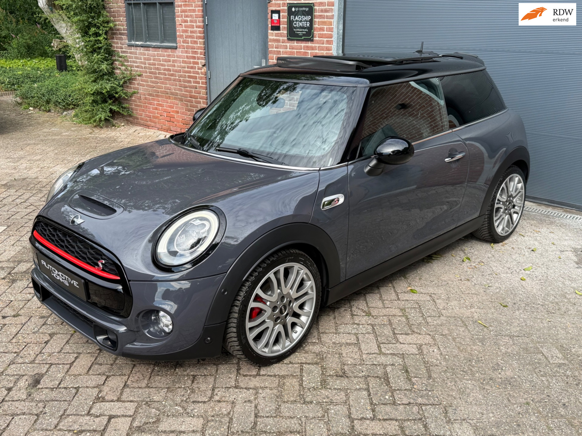MINI Cooper S 2.0 JCW Tuning Kit l Harman & Kardon l Panodak l ACC l JCW Pro uitlaat l Stoelverwarming l HUD