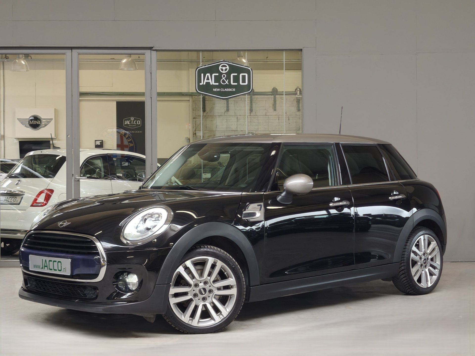 MINI 5-deurs 1.5 Cooper SEVEN Apple Carplay