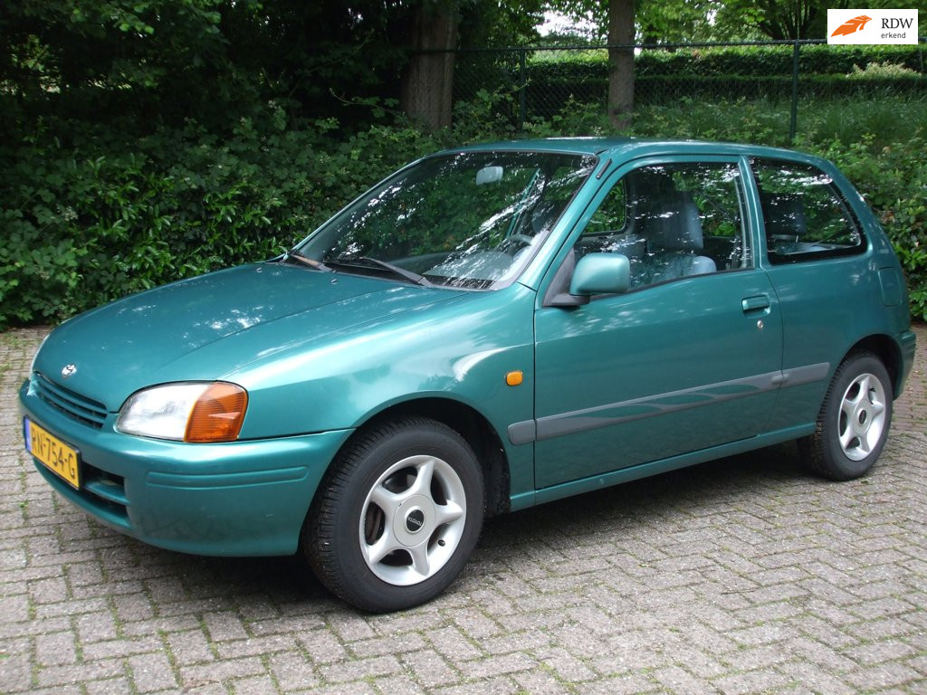 Toyota Starlet 1.3-16V GXi GTSi 3drs groen
