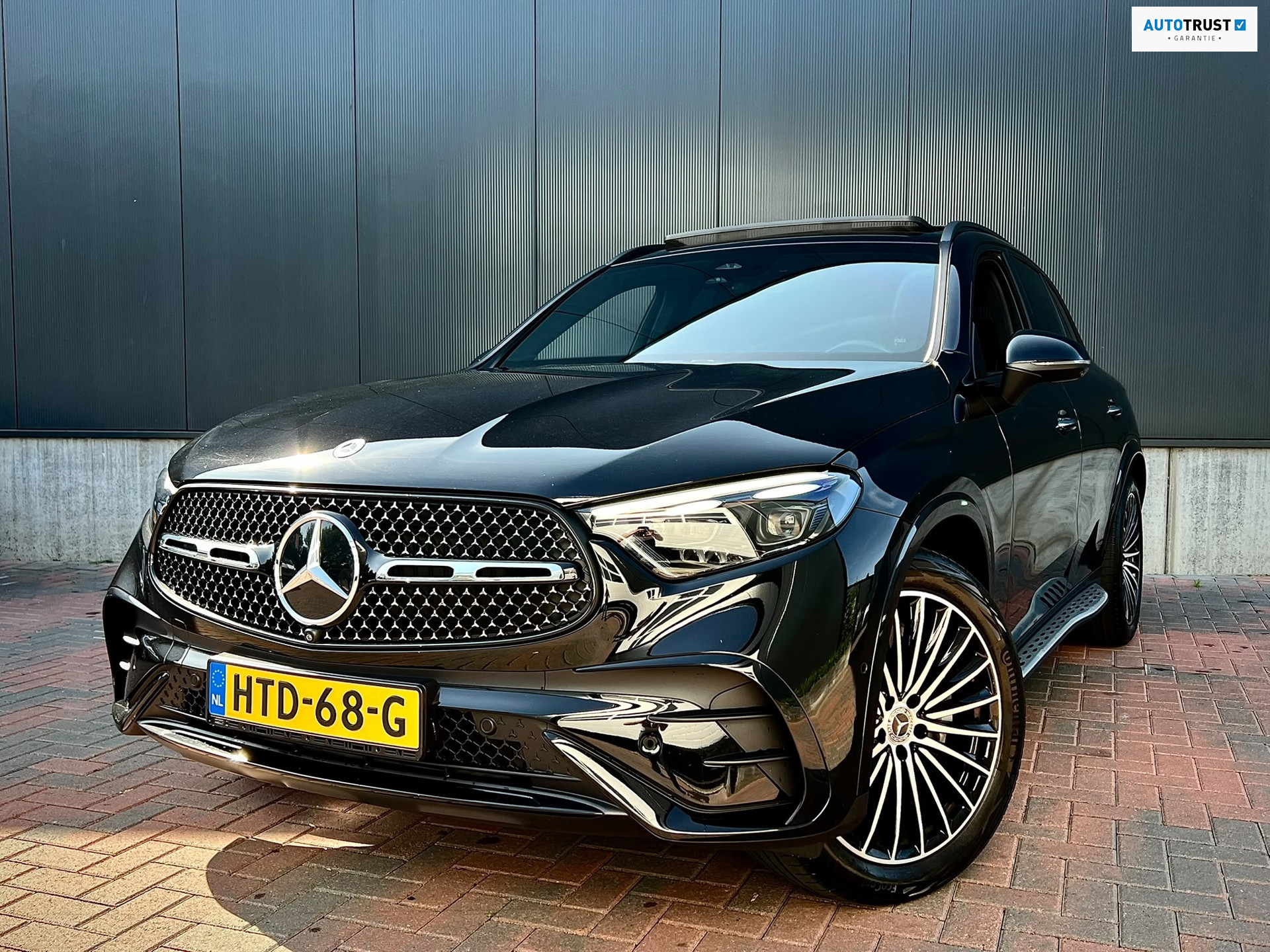 Mercedes-Benz GLC 300 4MATIC AMG Line * Pano * 360 * Burm * Night-Pack * Dealer Onderhouden *
