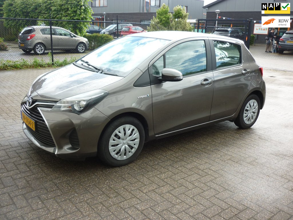 Toyota Yaris 1.5 Hybrid Now leuke auto en zuinig
