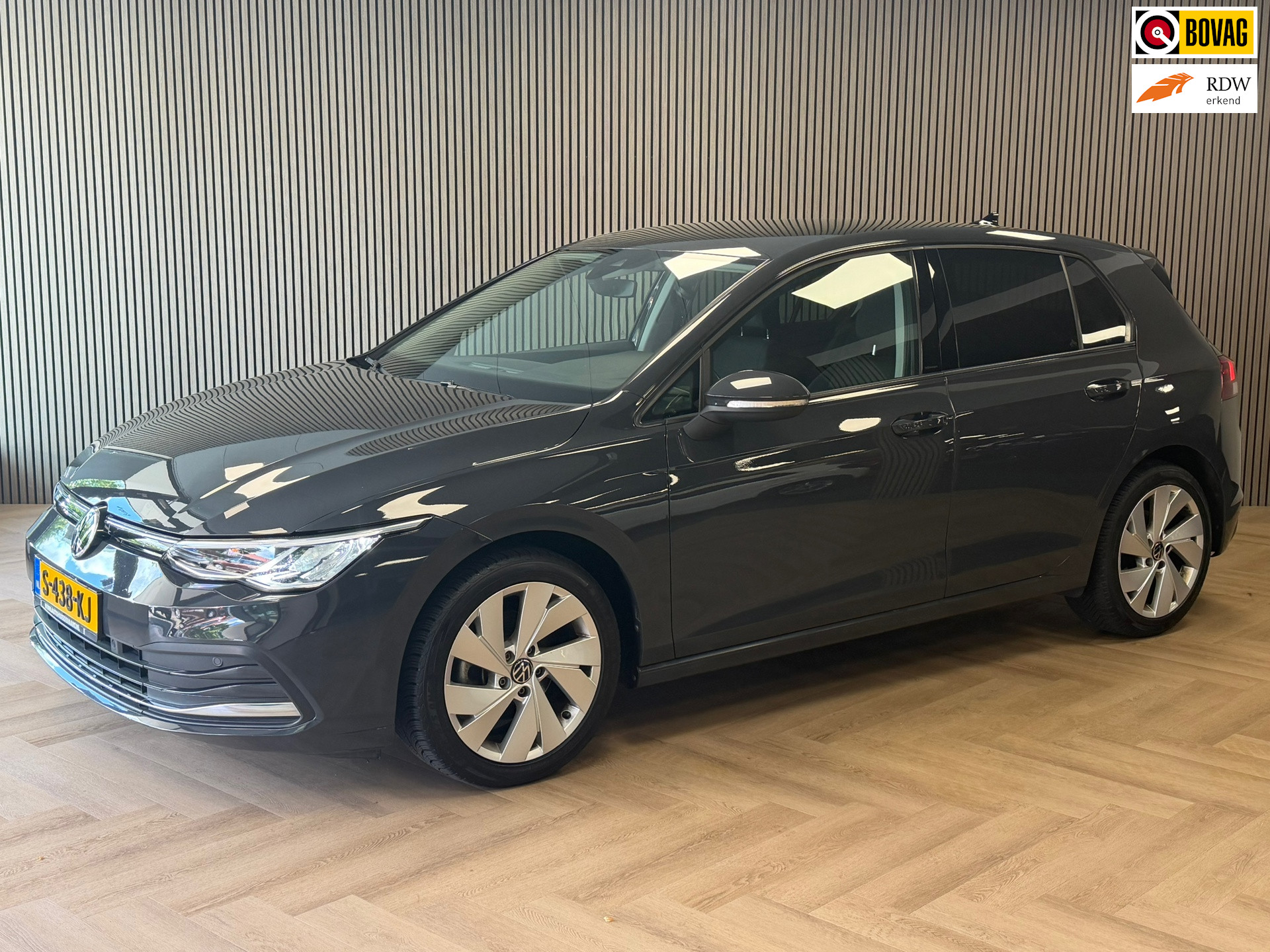 Volkswagen Golf 1.0 TSI Life Business CLIMA PDC CRUISE STOELVERWARMING BLUETOOTH APPLE CARPLAY USB KEYLESS-GO