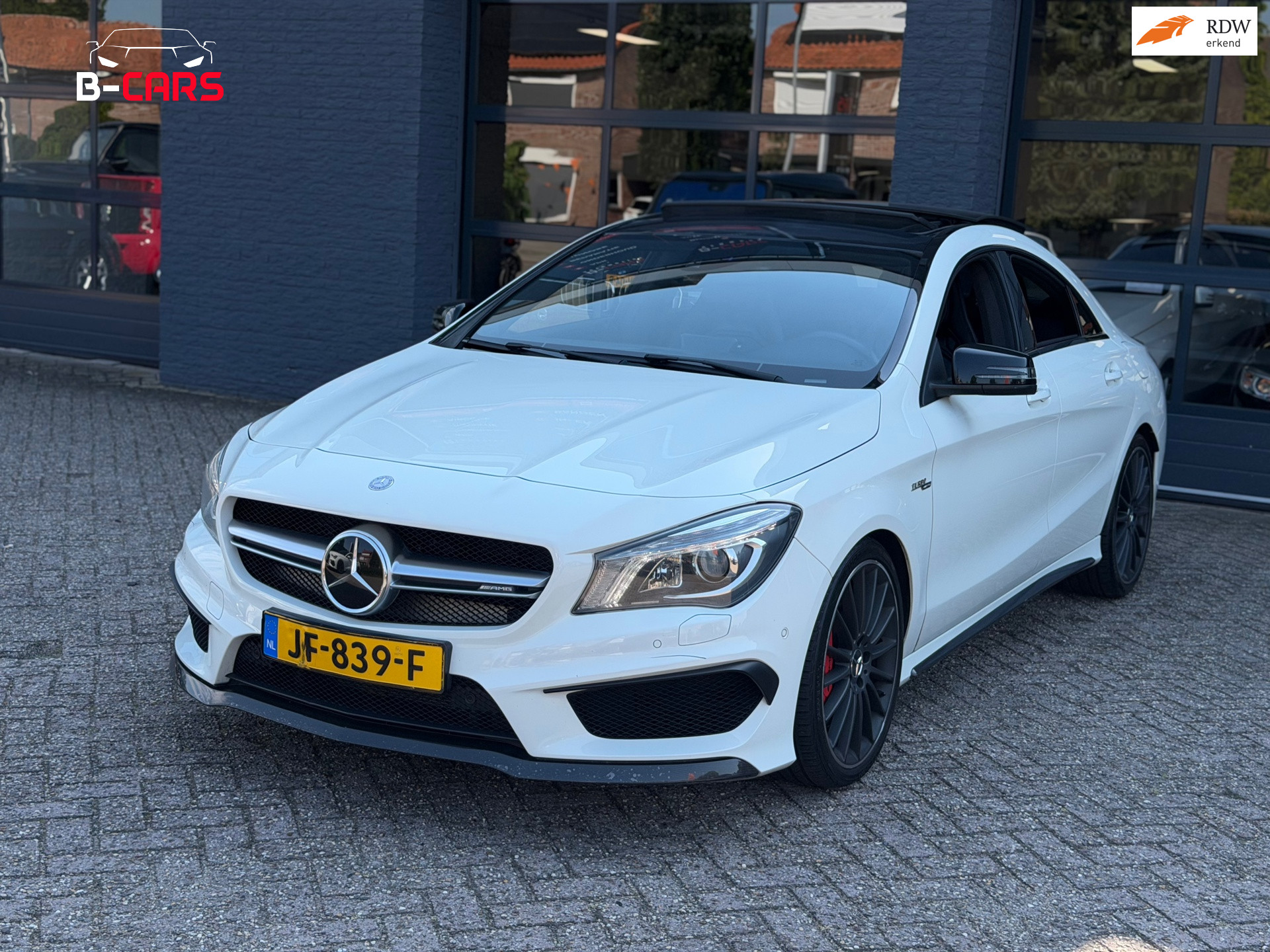 Mercedes-Benz CLA-Klasse AMG 45 4MATIC Kuipstoel|Pano|Xenon|Stoelvw|Camera|