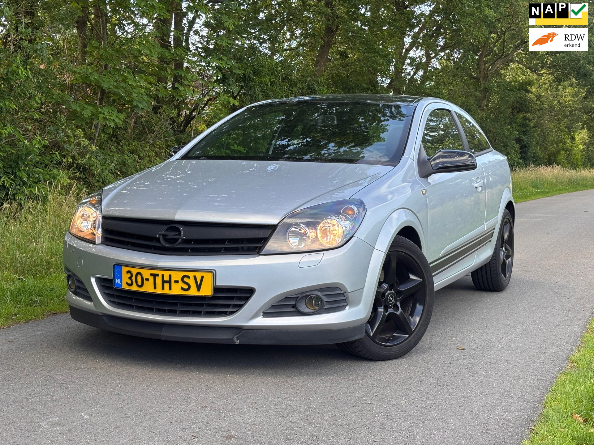 Opel Astra GTC 1.6 Sport | Cruise control + Nwe APK Nu € 1.750,- !!!