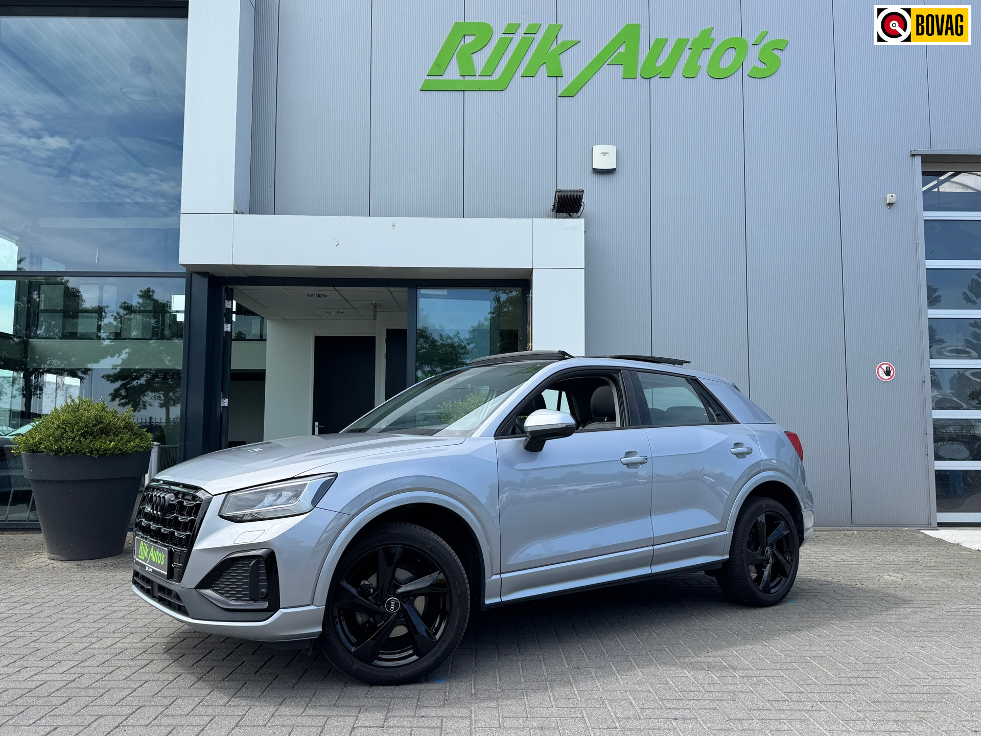 Audi Q2 35 TFSI * Panoramadak * Virtual Cockpit * Keyless * Leder