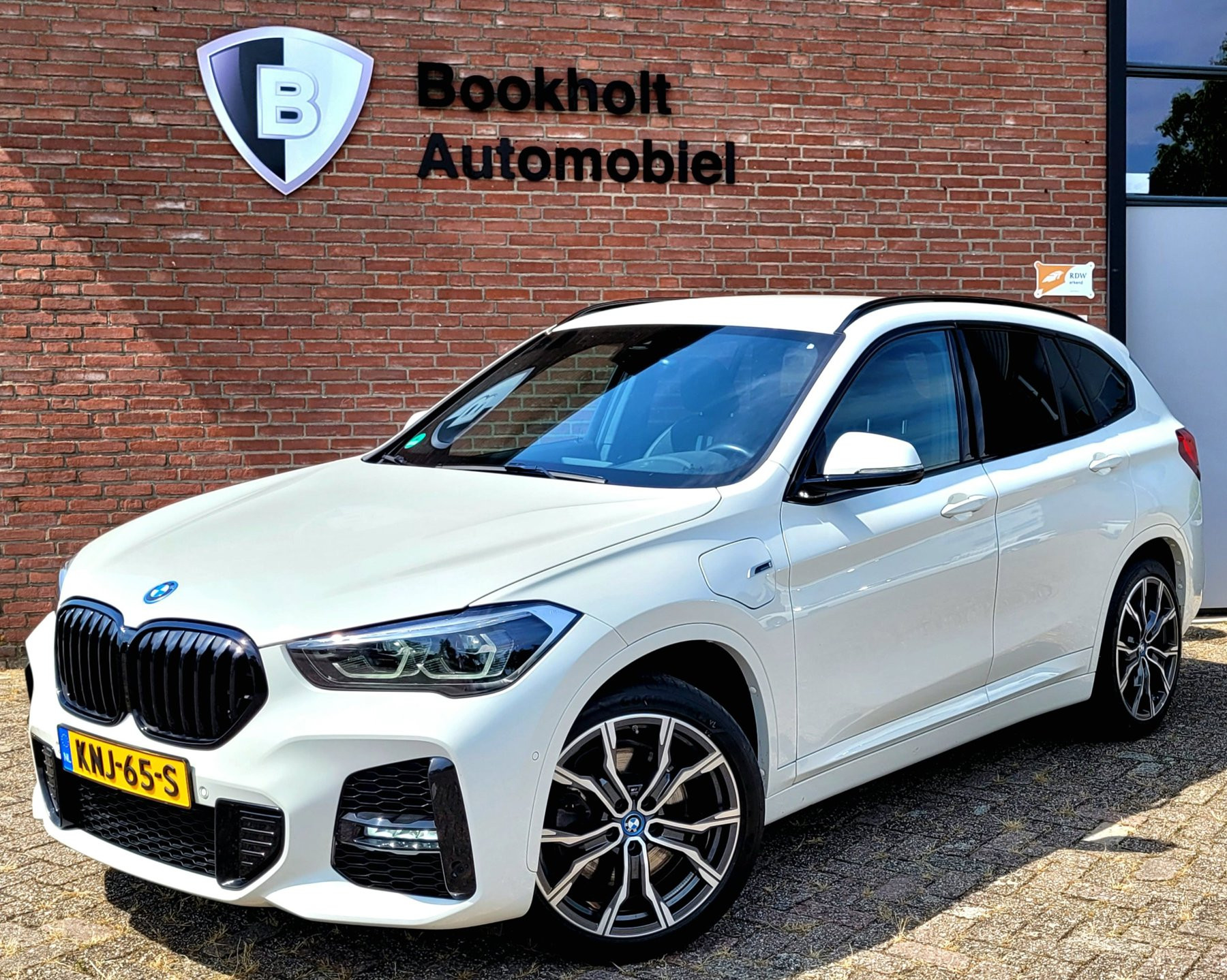 BMW X1 XDrive25e M-Sport, Camera, HiFi, Adaptive LED, 19 inch, DAB (94% SOH – 220PK)