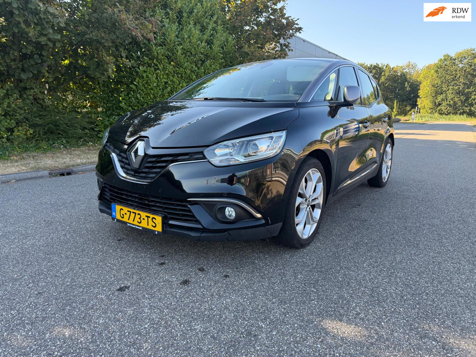 Renault Scénic 1.3 TCe Limited Achteruitcamera*Navigatie*Trekhaak*Cruise*Clima*LM velgen*Parkeersensoren*