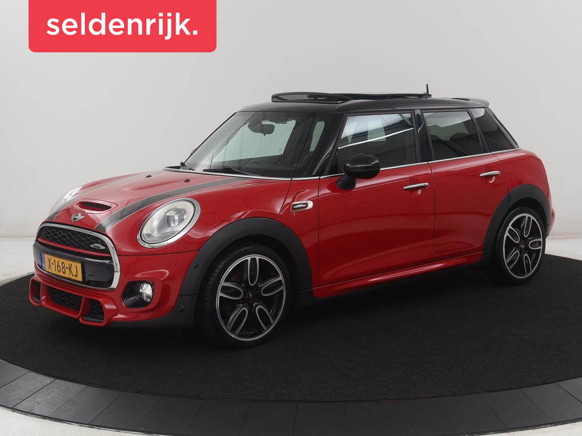 MINI 5-Deurs 2.0 Cooper S Chili Serious Business | Panoramadak | JCW Pakket | JCW Seats |