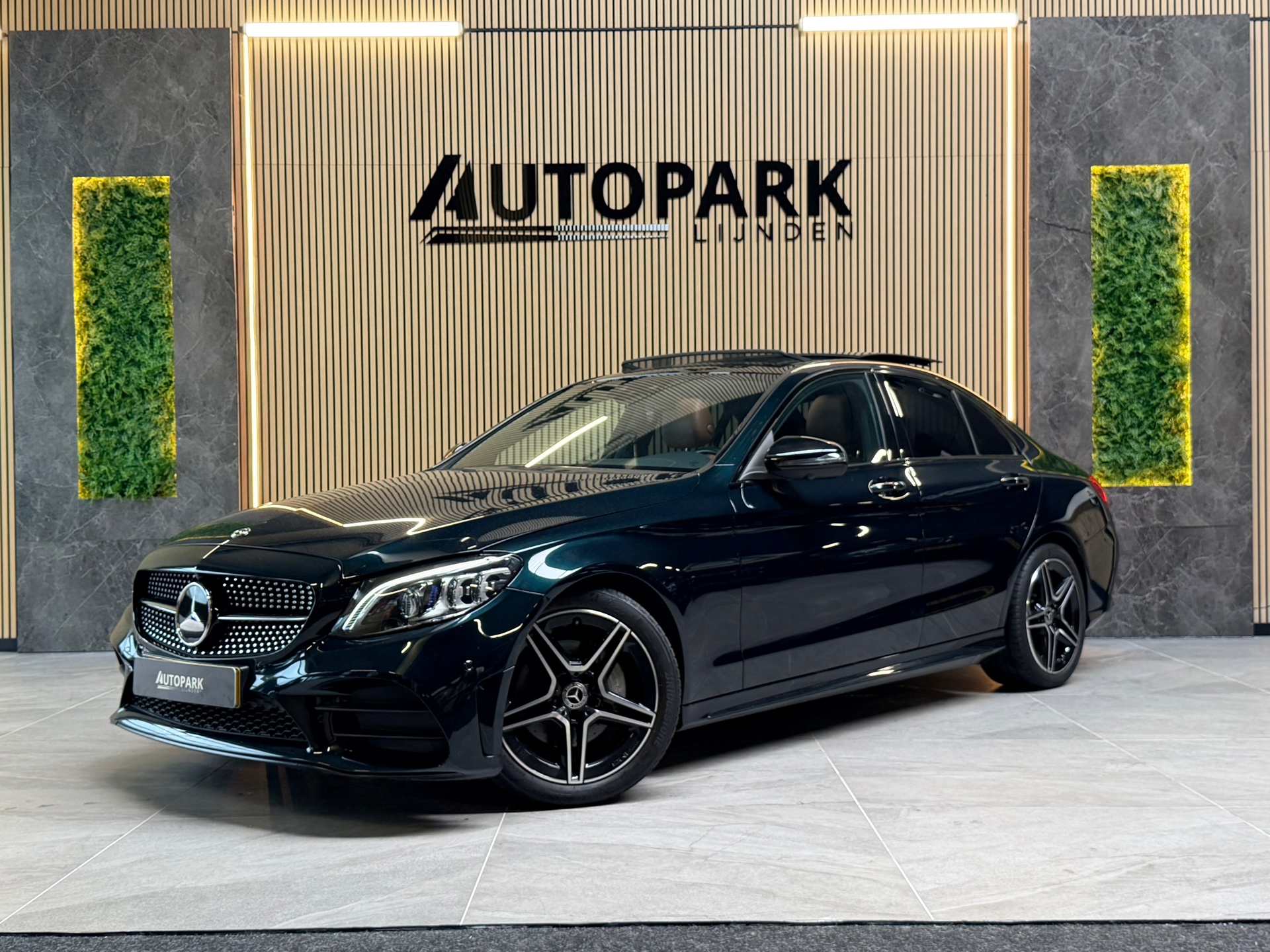 Mercedes-Benz C-Klasse 180 Premium Plus Pack PANO|BURMESTER|HuD|360 CAM|MEMORY|SFEERVERLICHTING|AUTO PILOT|DEALER ONDERHOUDEN|VOL!