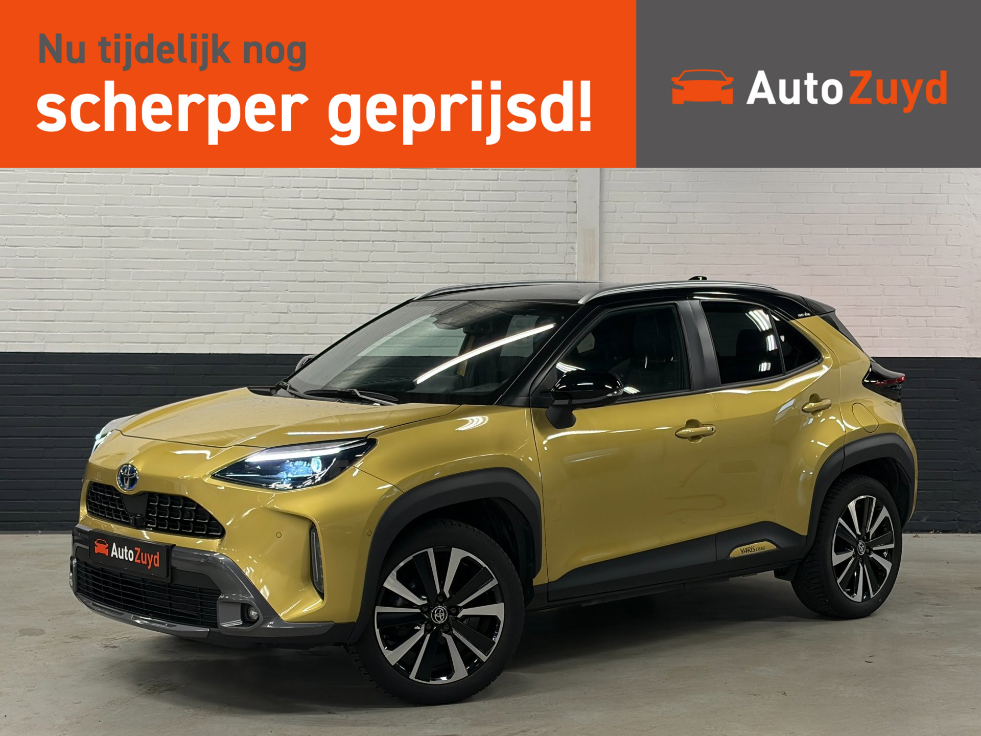 Toyota Yaris Cross 1.5 Hybrid Executive Automaat AWD / Leder / Panoramadak / Navi / PDC / Stoelverwarming / Head-Up / Camera / DAB