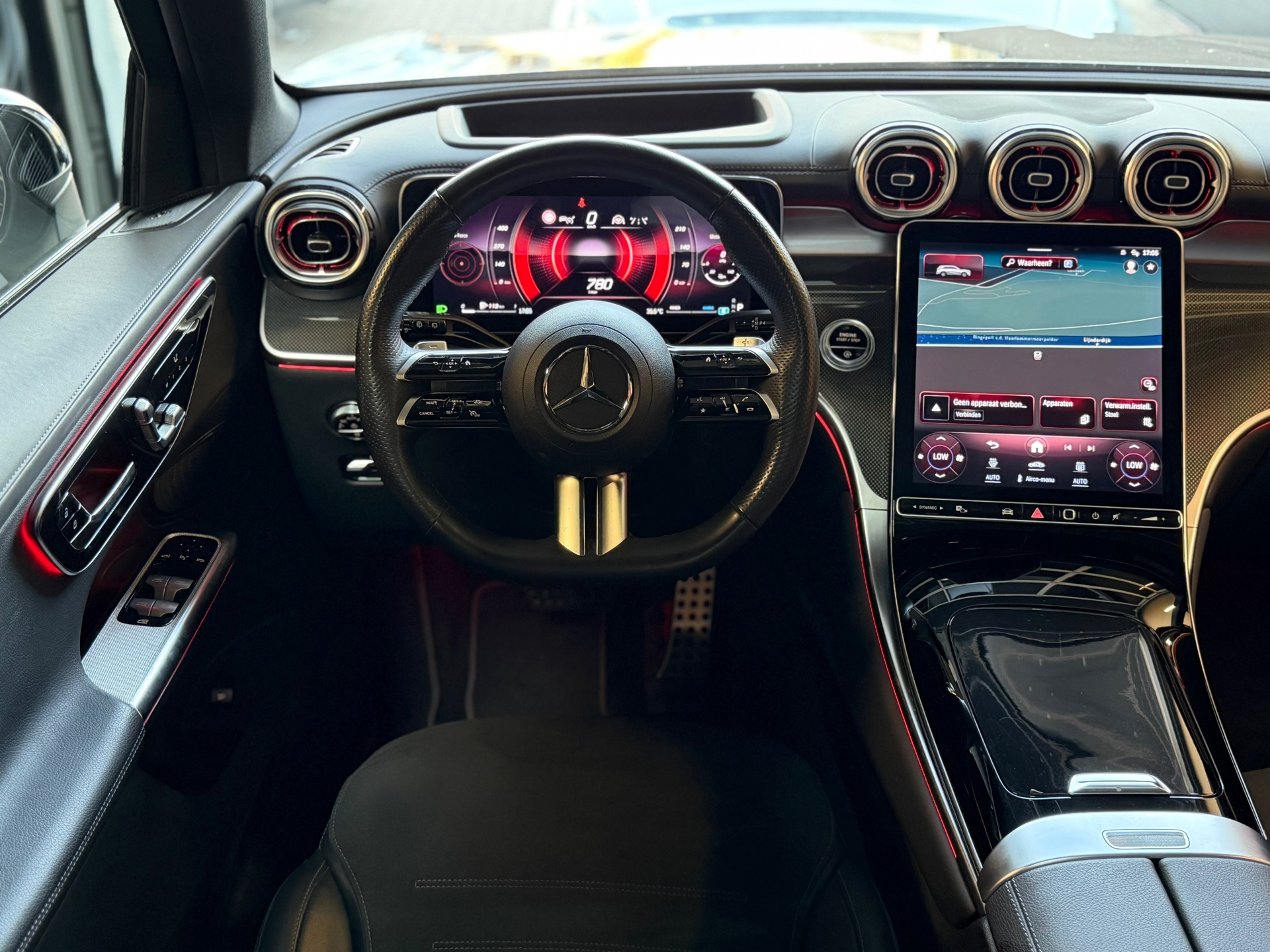 Mercedes-Benz GLC 300 4MATIC AMG Line PANO|HuD|360CAM|MASSAGE|MEMORY|KEYLESS|GARANTIE|SFEERVERLICHTING|DEALER ONDERHOUDEN|
