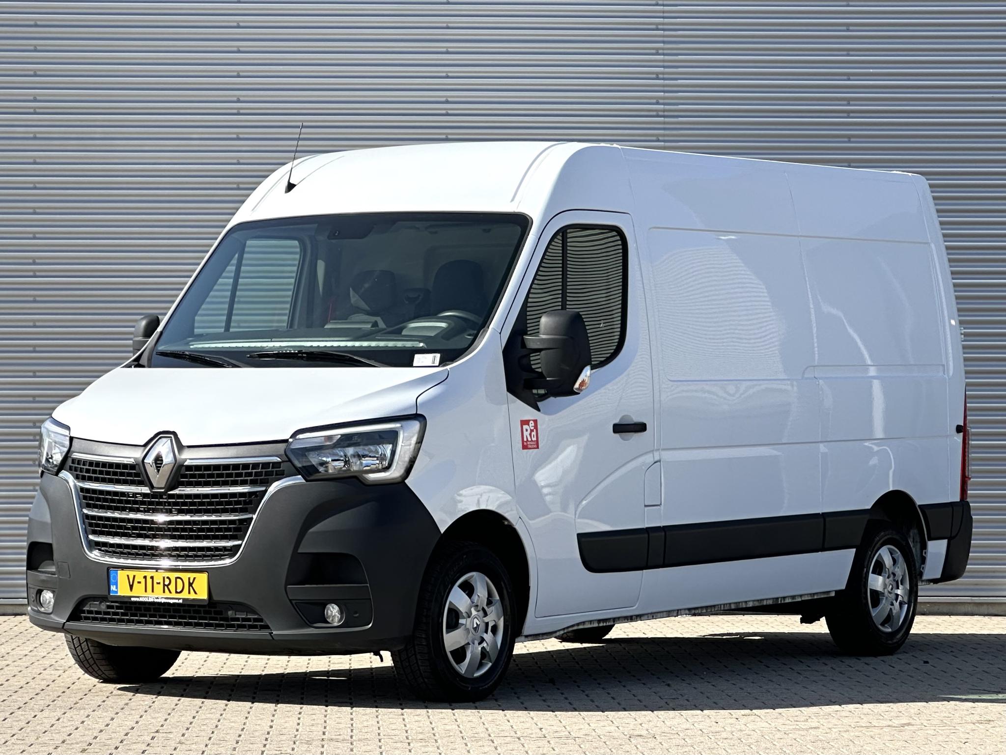 Renault Master T33 2.3 dCi 150 PK L2H2 Airco|Trekhaak|Navi|Cruise
