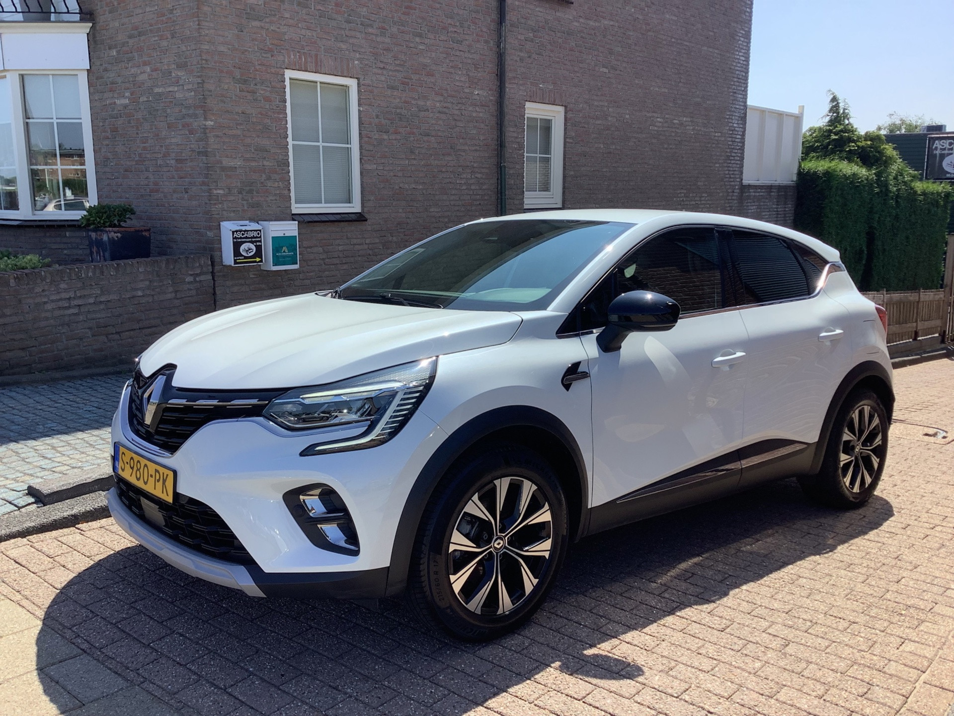 Renault Captur 1.6 E-Tech plug-in hybrid 160 techno plug-in hybride