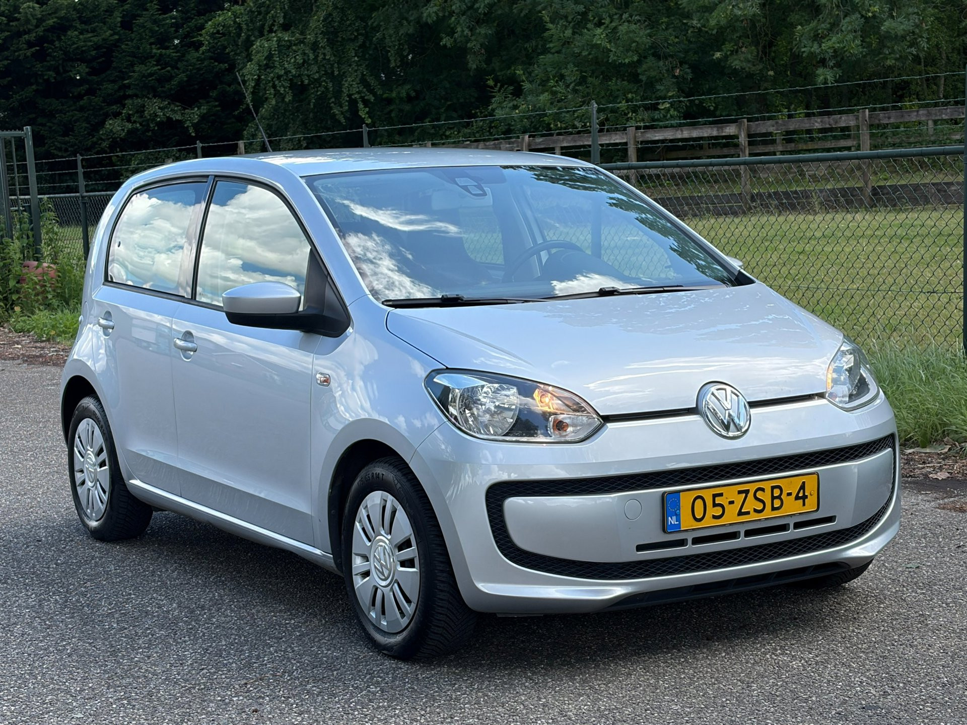 Volkswagen up! 1.0 move up! BlueMotion /Airco/5-deurs/