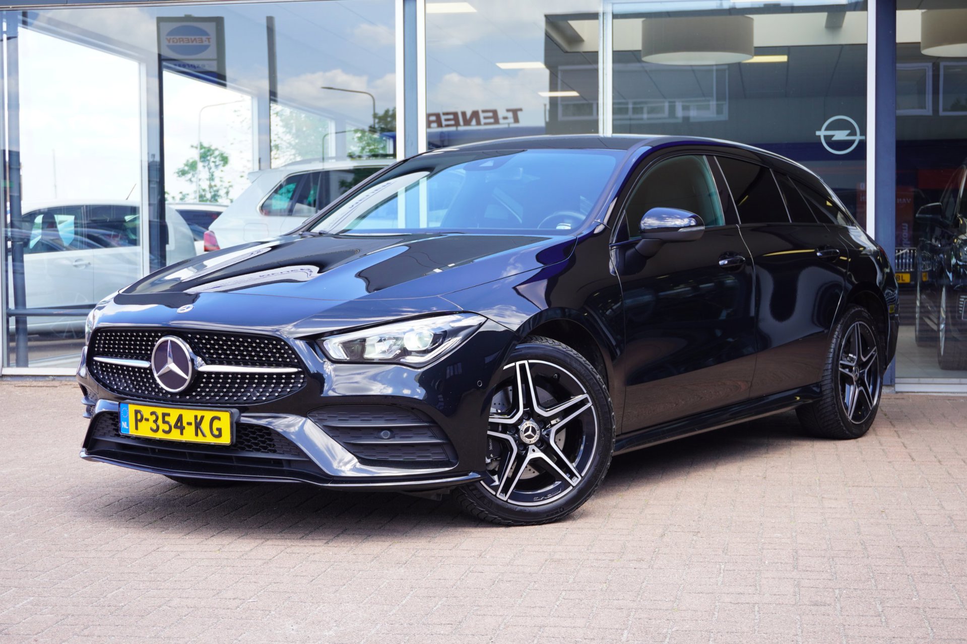 Mercedes-Benz CLA-Klasse Shooting Brake 250 e Business Solution AMG Limited Automaat | Airco | Navigatie | Trekhaak | Vol opties |