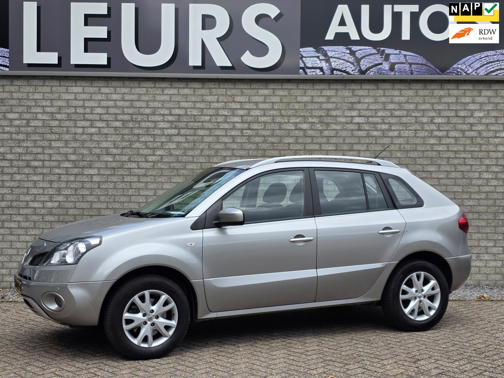 Renault Koleos 2.5 Dynamique Pack/ 2000 KG Trekgewicht/ NAP