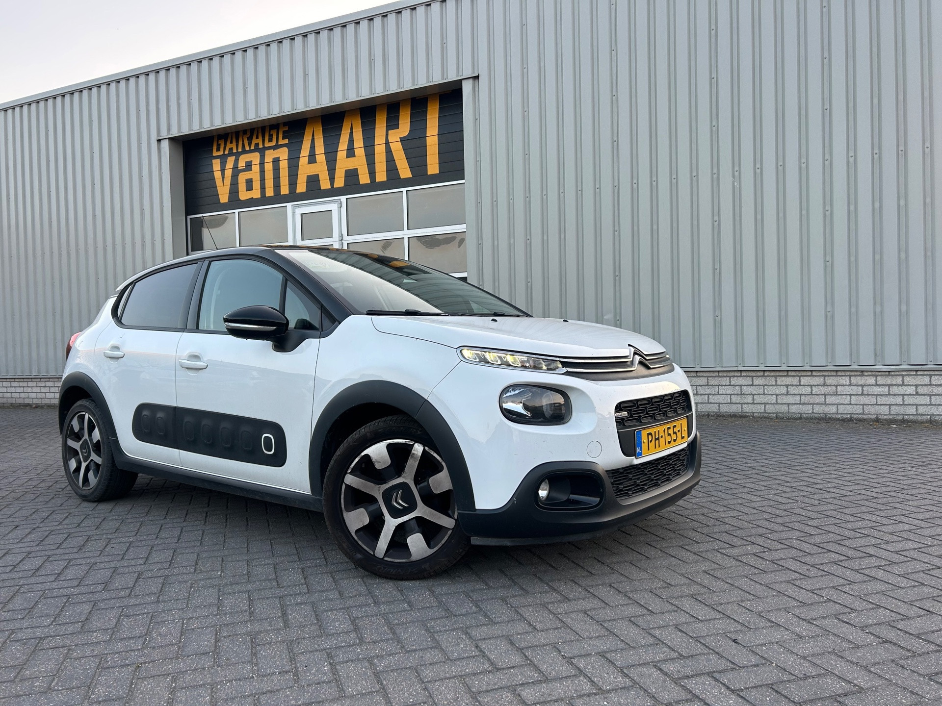 Citroën C3 1.2 PureTech S&S Shine | AUTOM | CAMERA | CRUISE
