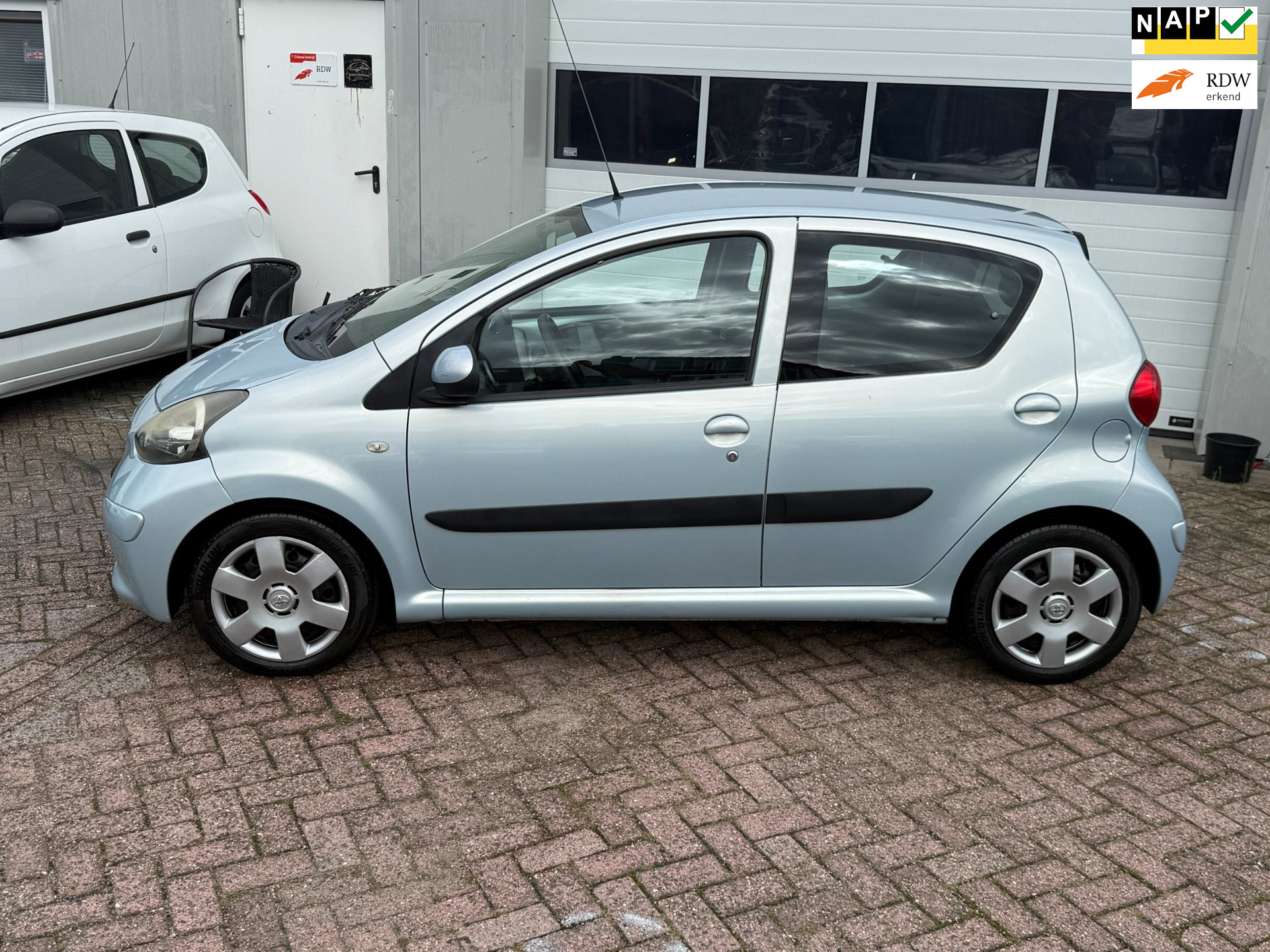 Toyota Aygo 1.0-12V +