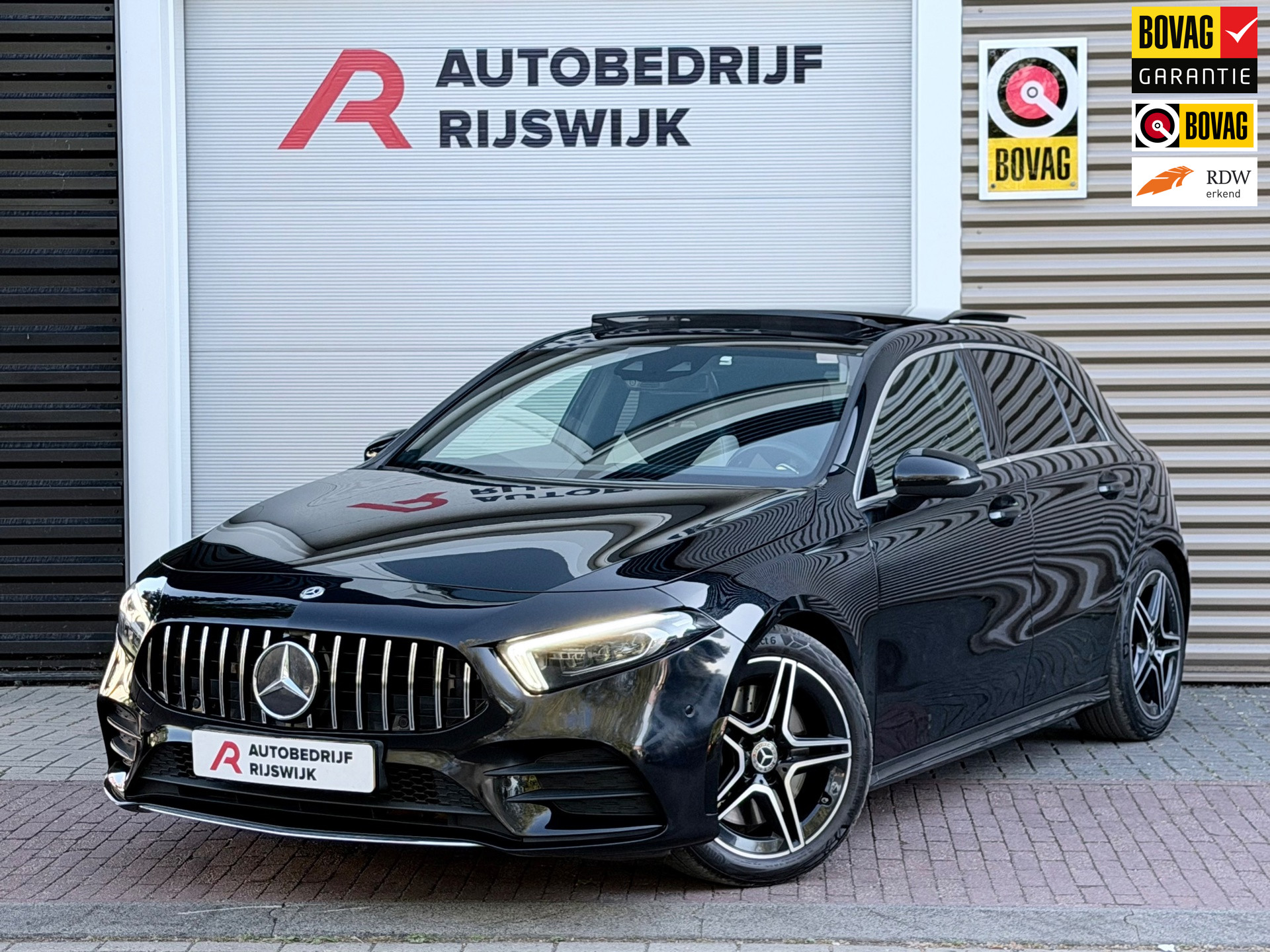 Mercedes-Benz A-Klasse 250 Premium Plus Pano/Sfeer/Camera