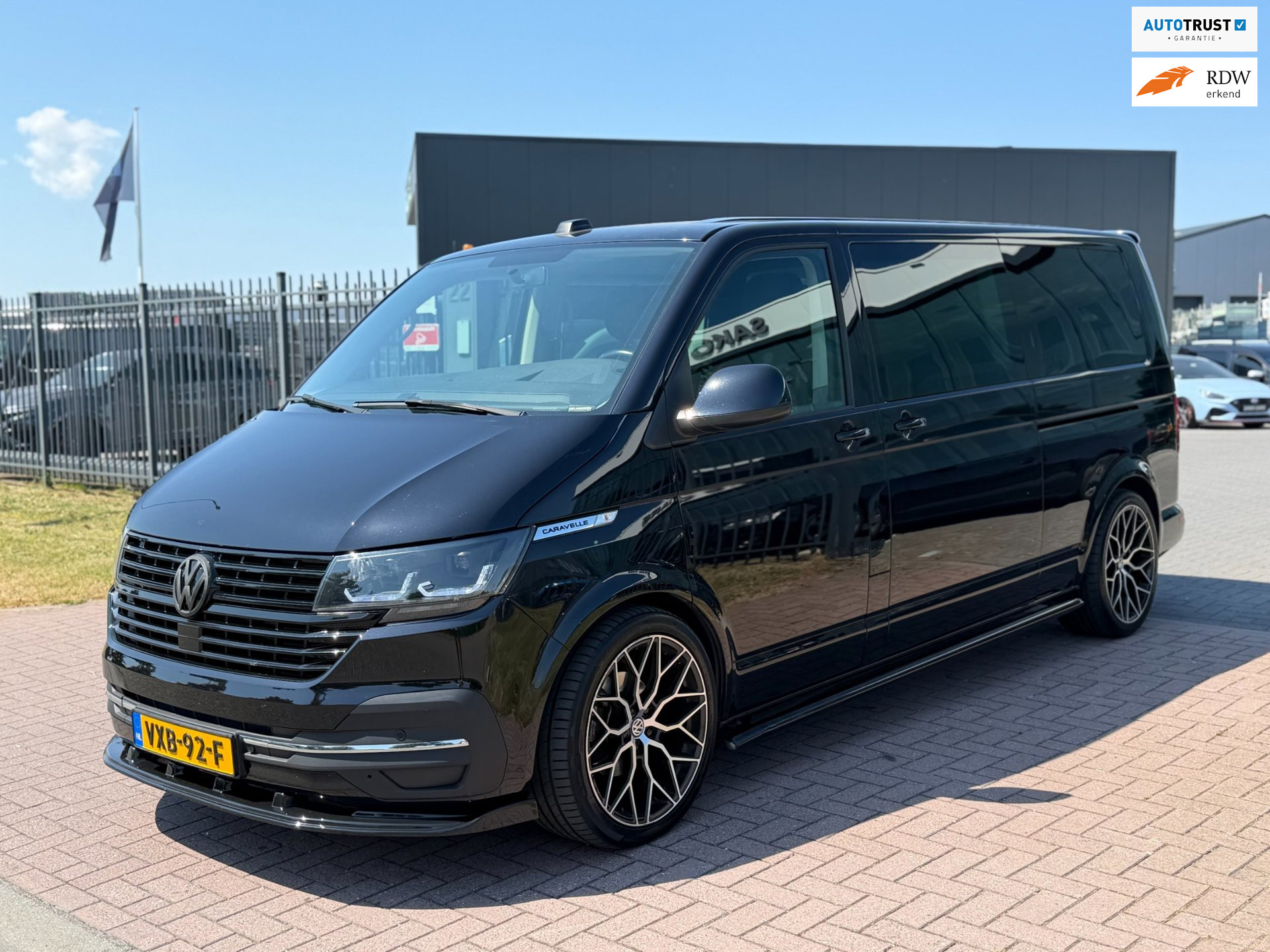 Volkswagen Transporter 2.0 TDI L2H1 32 DC Caravelle Bulli 2020 Maxton 150Pk
