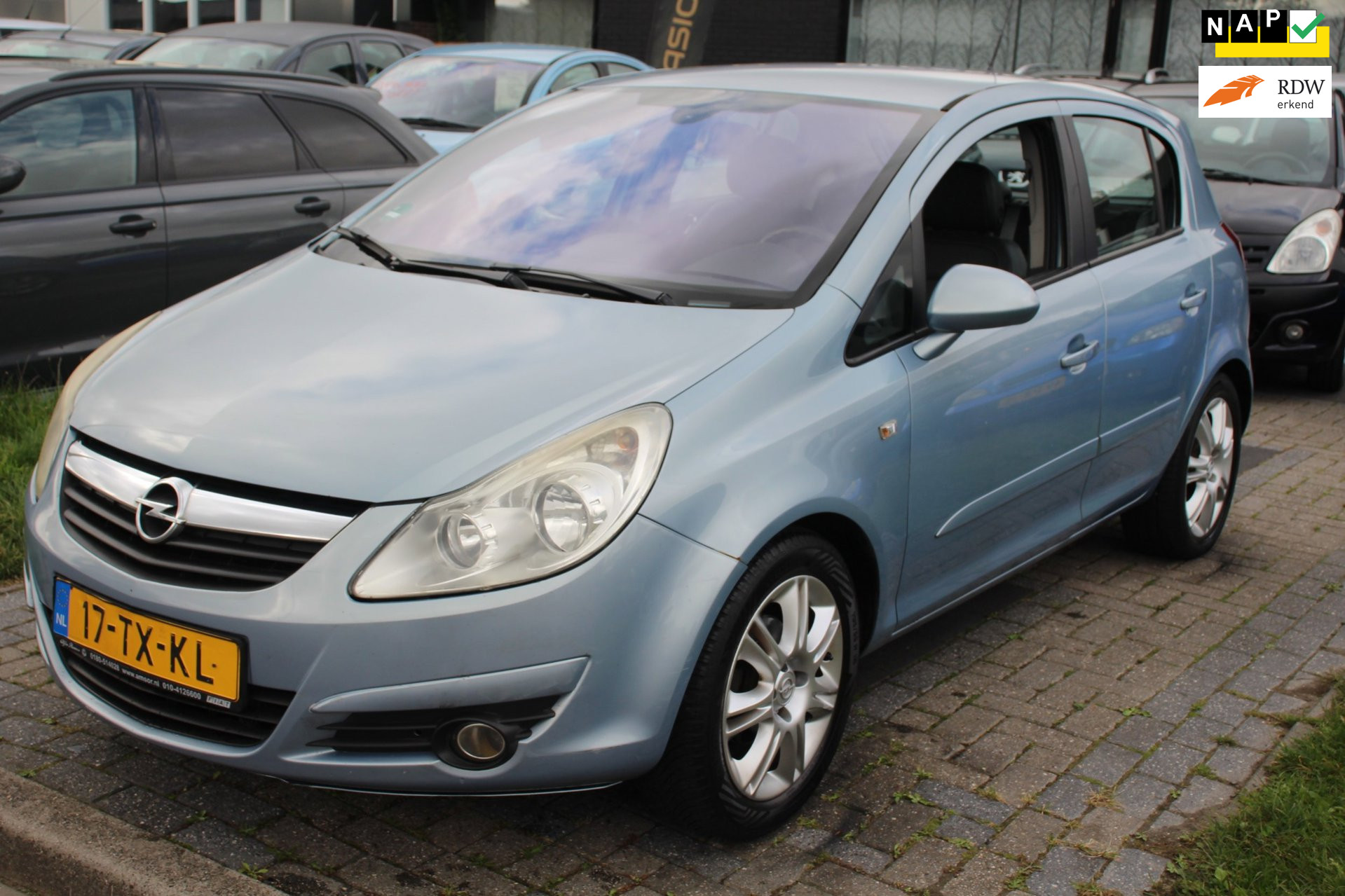 Opel Corsa 1.4-16V Cosmo APK juli 2027! 5-Deurs Cruise Bluetooth Parkeersensor NAP