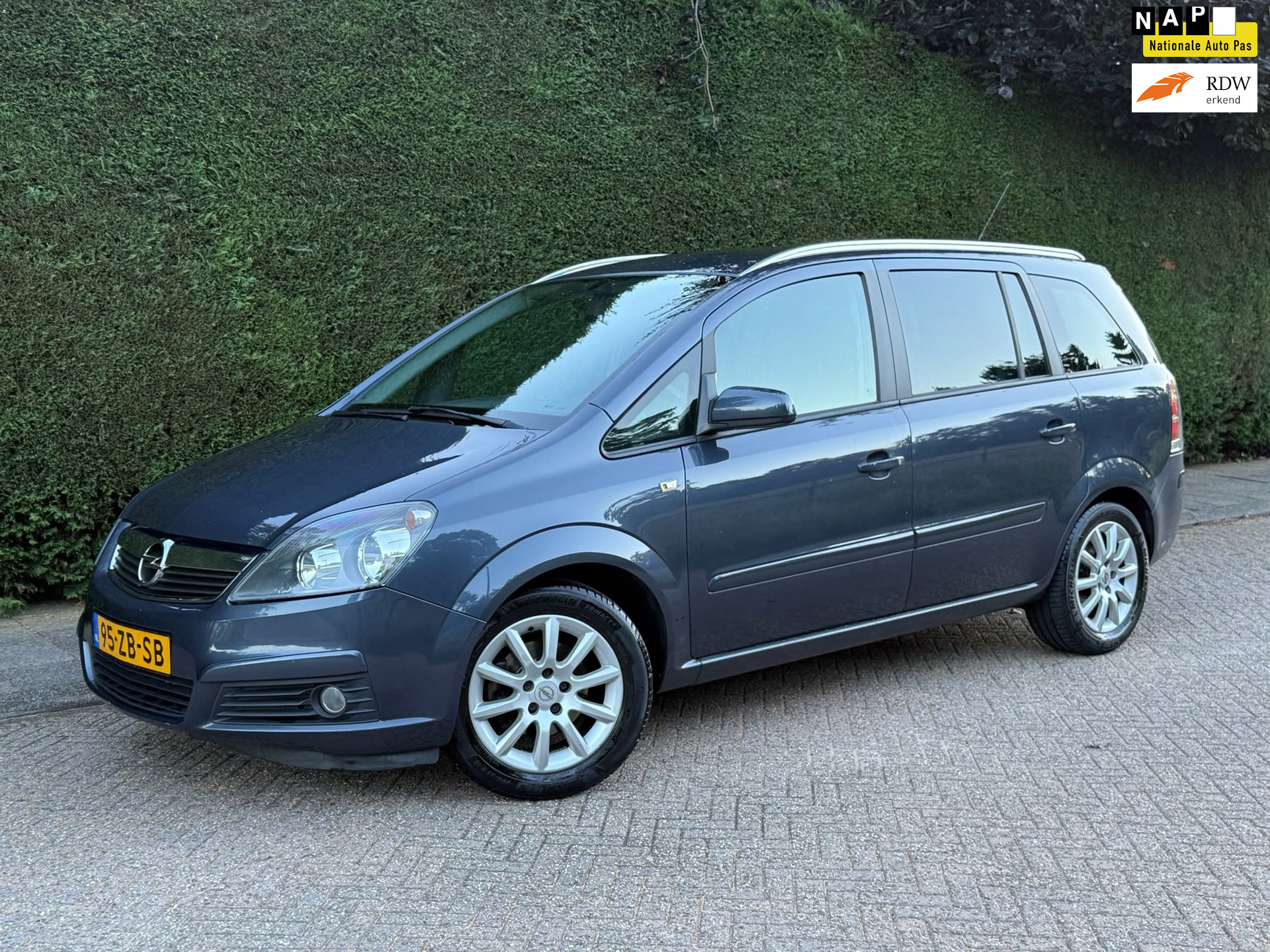 Opel Zafira 1.8 Temptation /CRUISE/AIRCO IJSKOUD/7PERSOONS/GOED ONDERHOUDEN!/