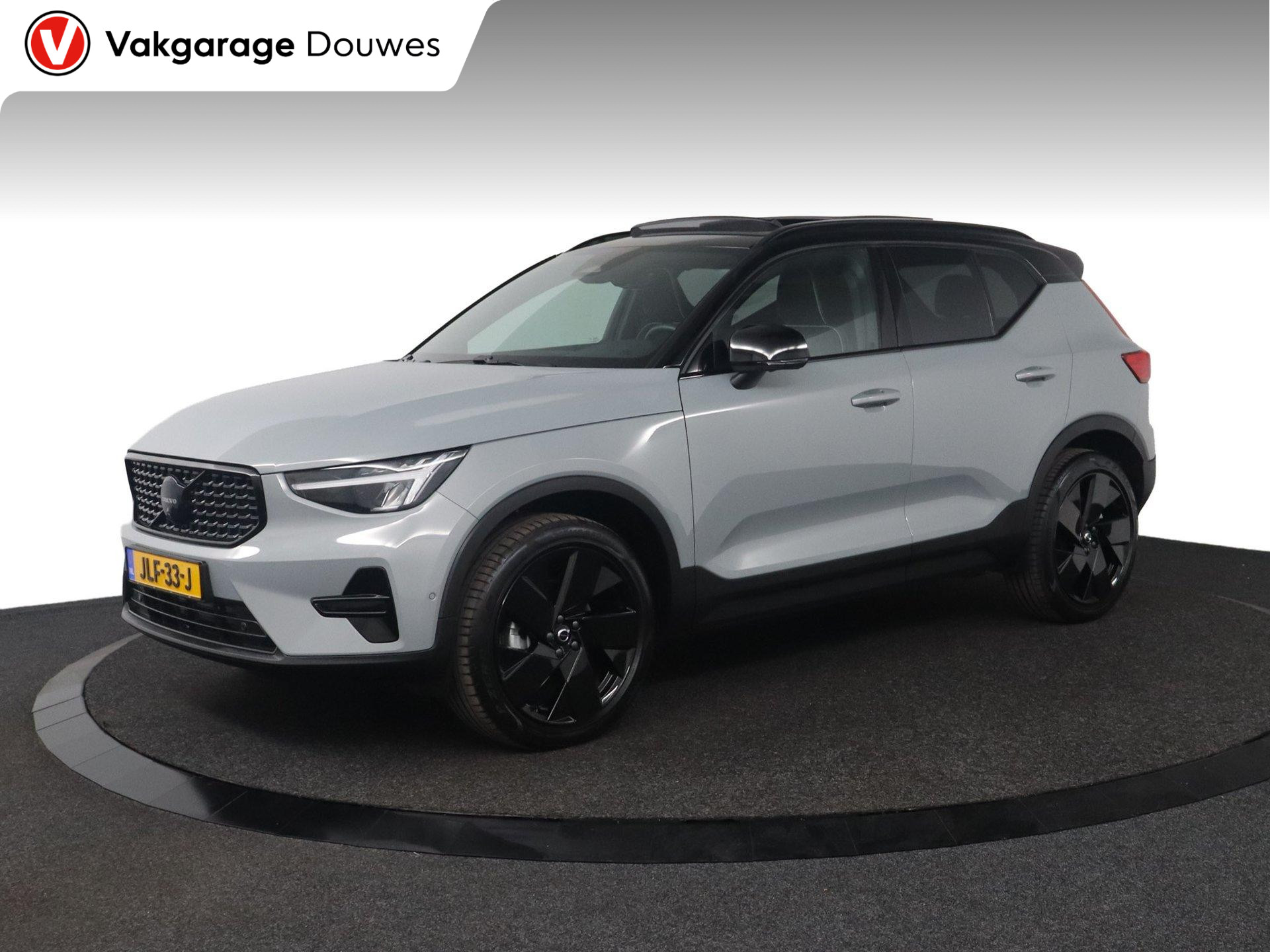 Volvo XC40 2.0 B4 Plus Black Edition