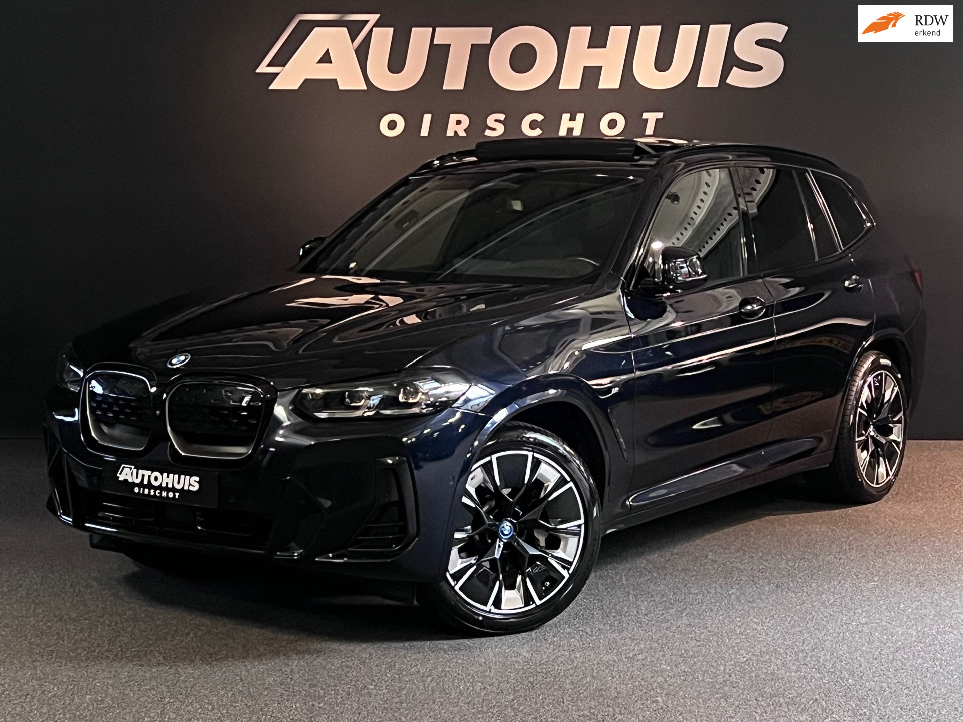 BMW iX3 High Executive 80 kWh Edition M Pano/ Stuurverwarming/ H&K/ Memory M stoelen/ 360 Camera/ ACC/ 20″/ Headup/ Trekhaak