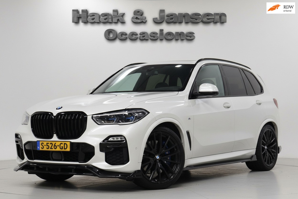 BMW X5 XDrive40i High Executive M-Sport Softclose Luchtvering Panoramadak Skylounge Keyless Massage Trekhaak Crystal H/K Headup
