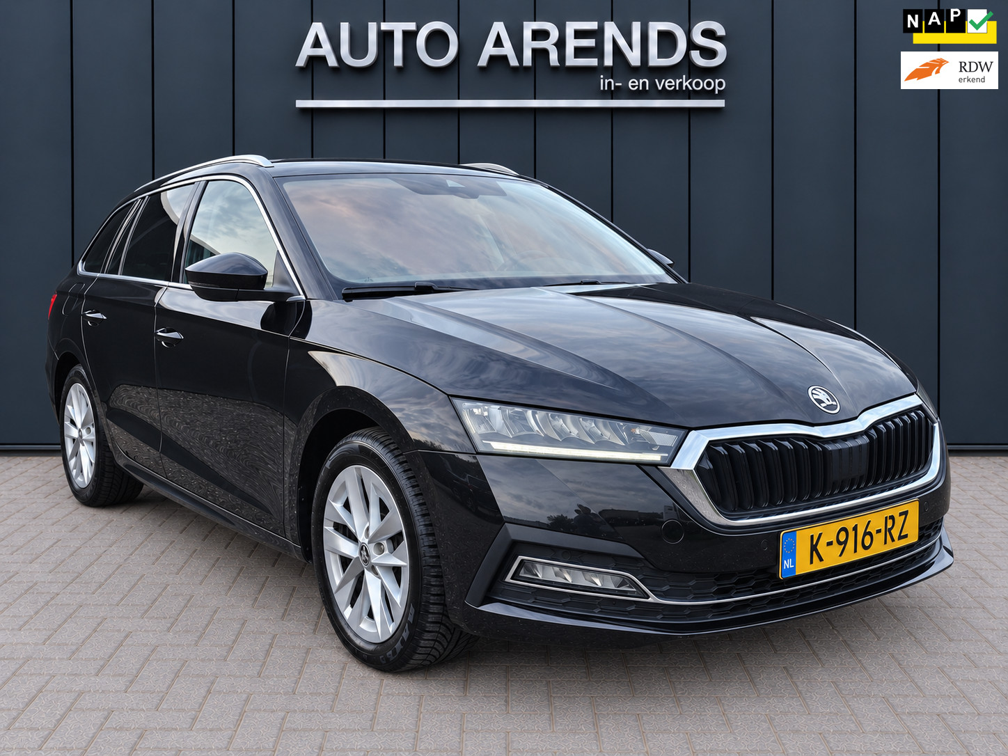 Škoda Octavia Combi 1.5 e-TSI Business Edition Plus Automaat/Virtuel/Led/Adapt.Cruise/Trekhaak/Camera/AppleCarplay/Stoelverwarming