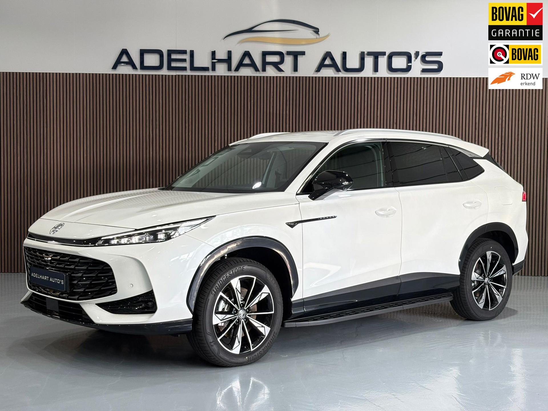MG MG EHS PHEV 1.5 Luxury PHEV 272 PK Automaat / Navigatie full map / Lederen interieur / Elektrische stoelen / Keyless / Full