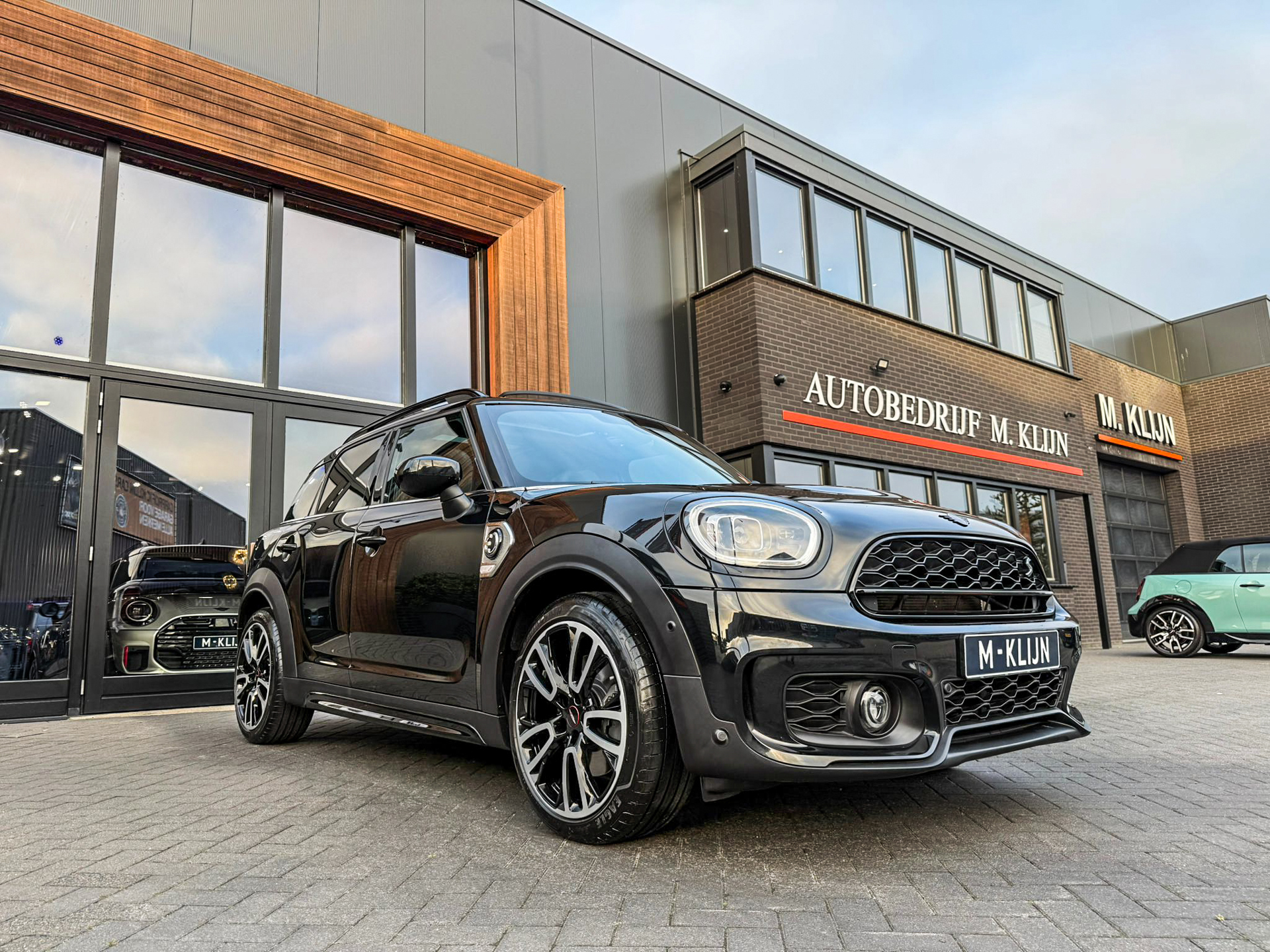 MINI Countryman 1.5 Cooper S E ALL4 John Cooper Works 220pk/Pano/Memory/Hk/Vol/Btw
