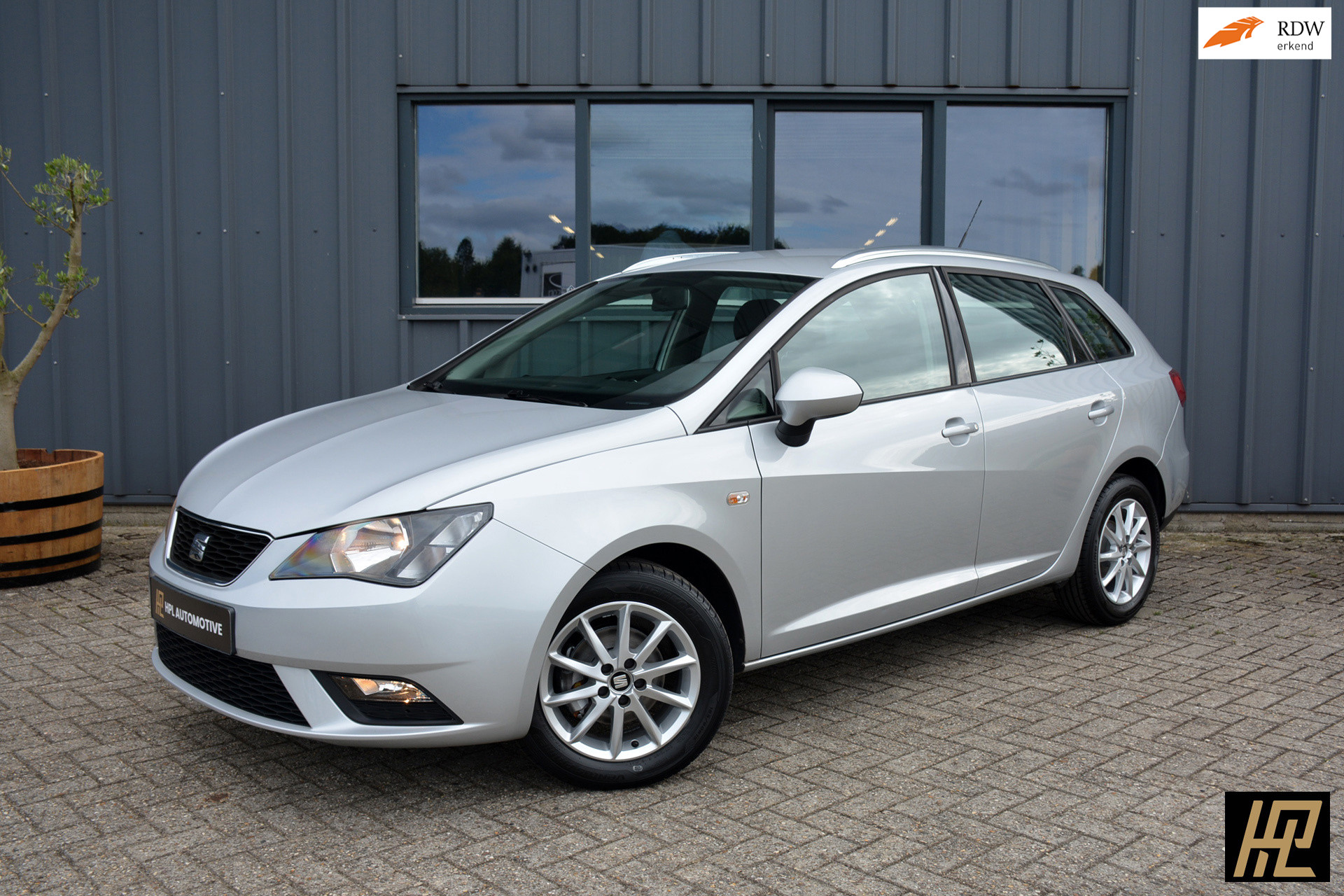 SEAT Ibiza ST 1.2 TSI 90pk Reference * Airco * lmv * Cruise * MF Stuur * Groot onderhoud * Zeer netjes
