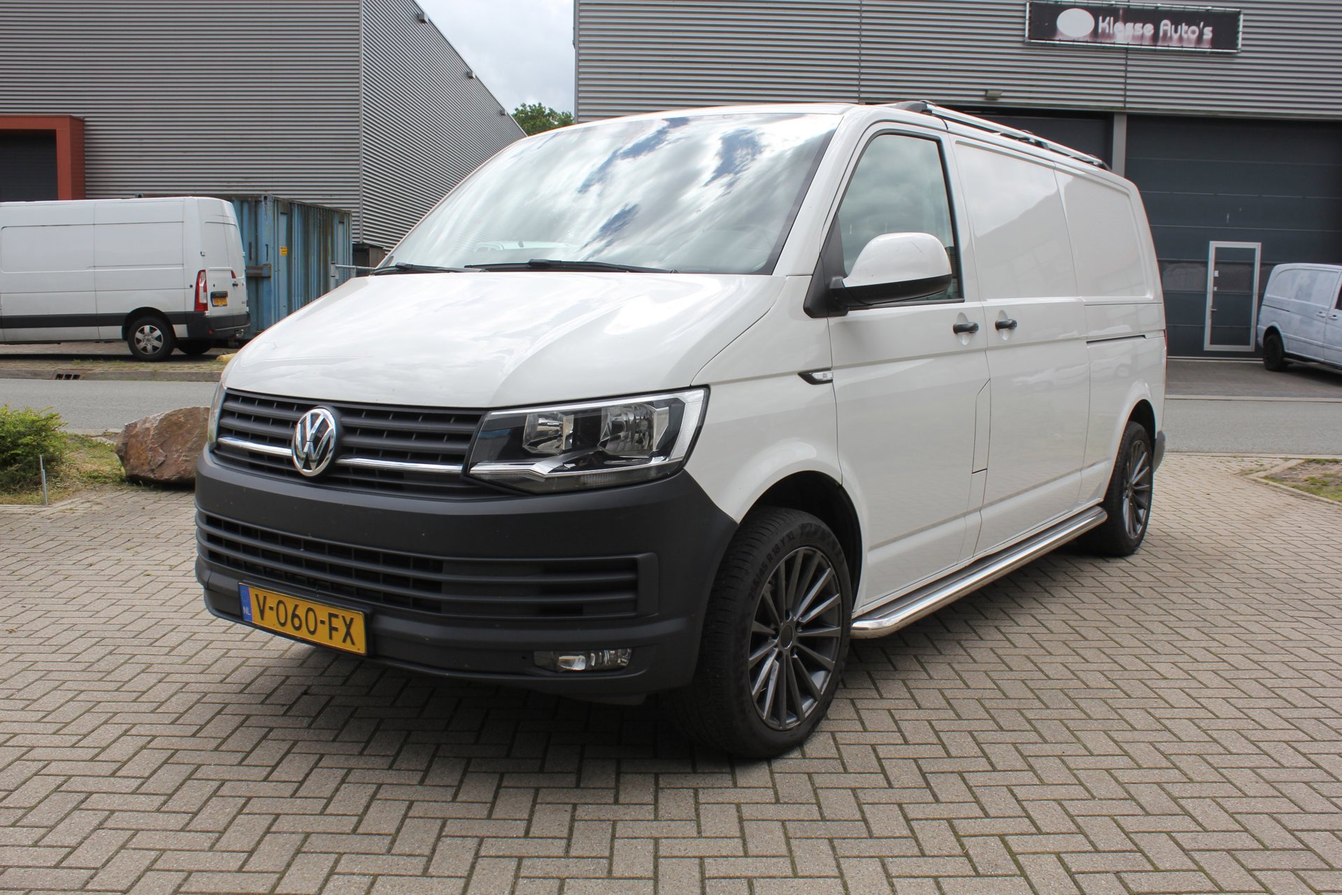 Volkswagen Transporter 2.0 TDI L2H1 DC Highline Groot onderhoud gehad