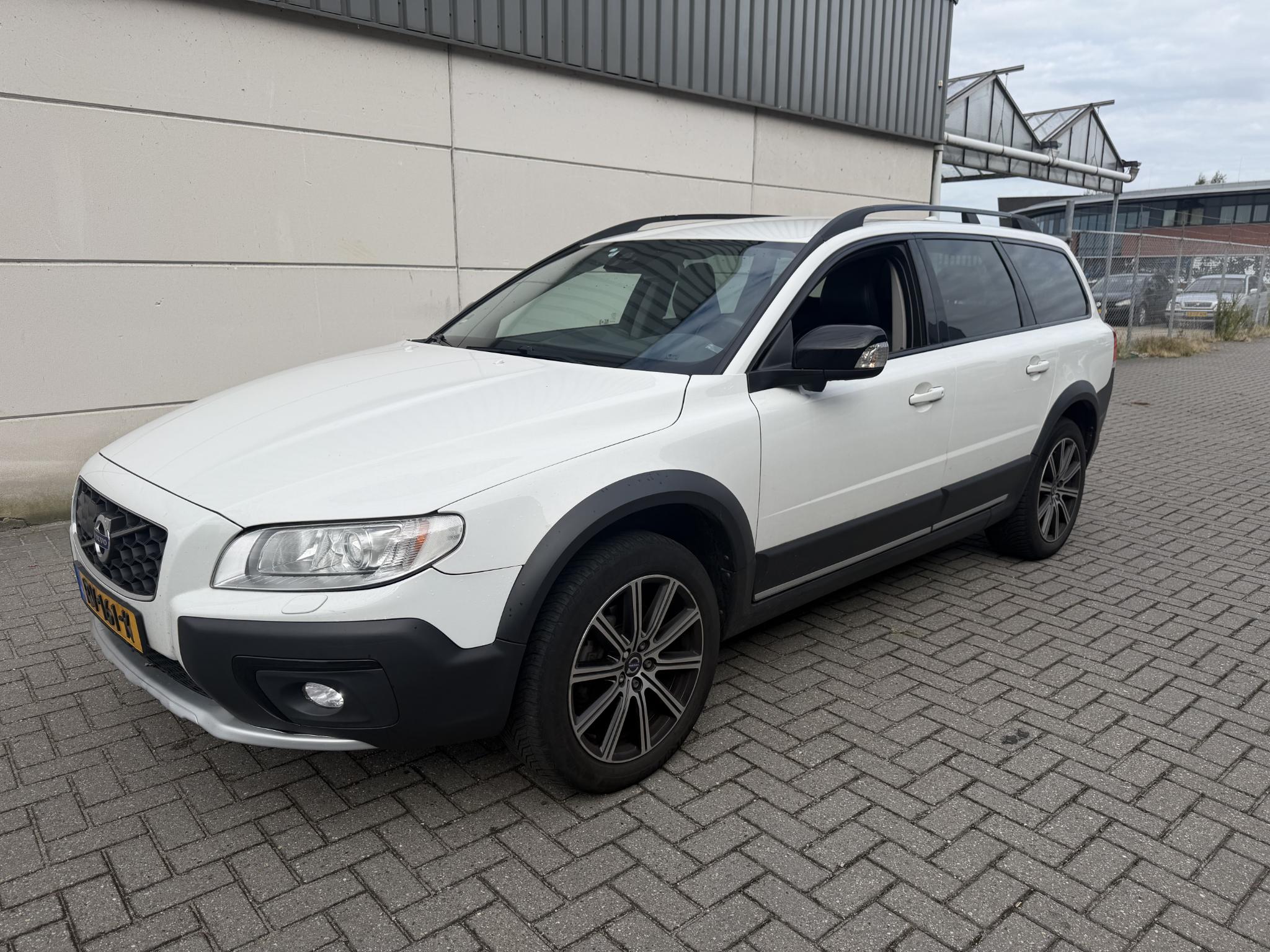 Volvo XC70 2.0 D4 FWD Summum