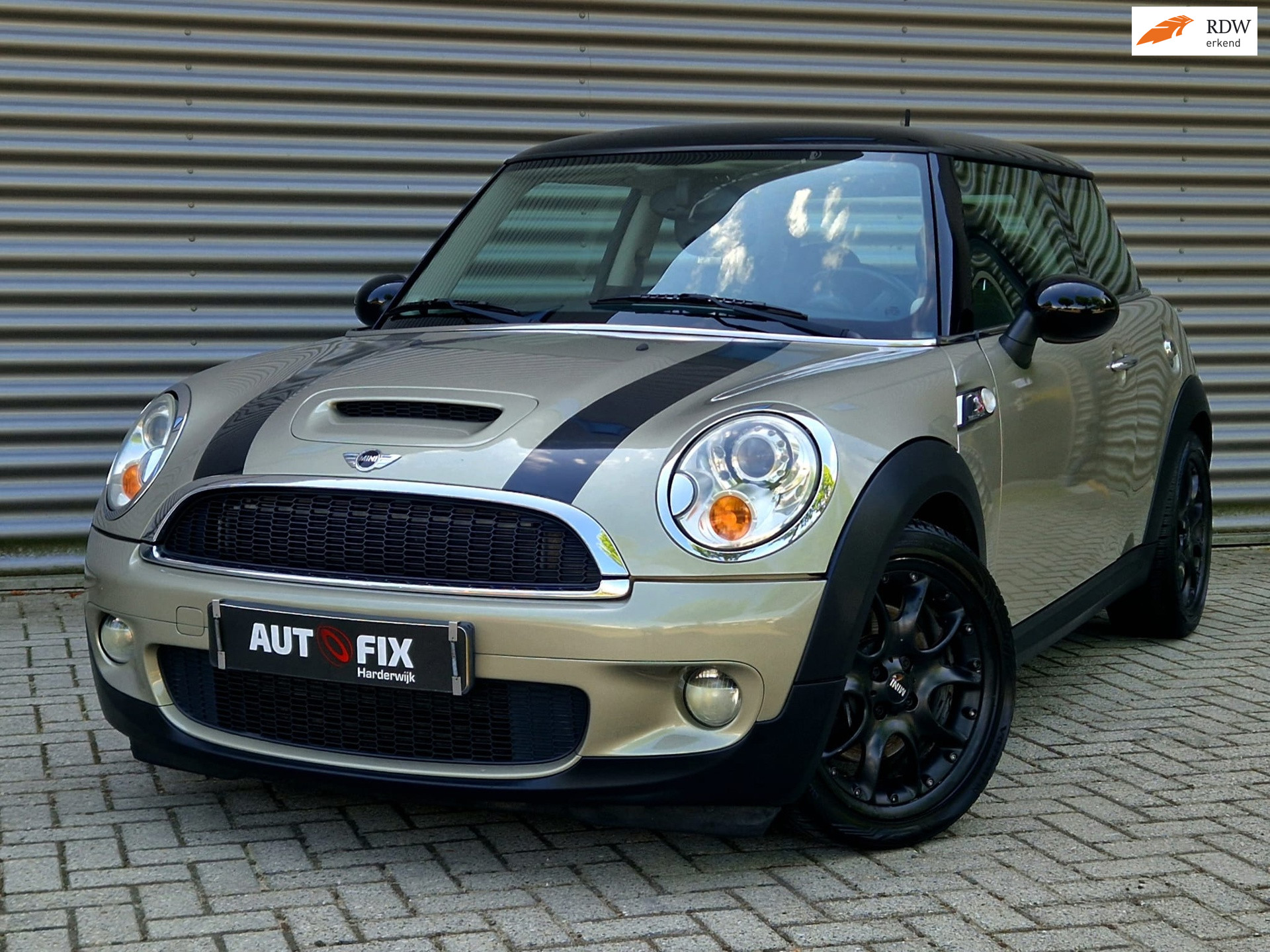 MINI 3-deurs 1.6 Cooper S 174PK / PDC / Cruise / Airco